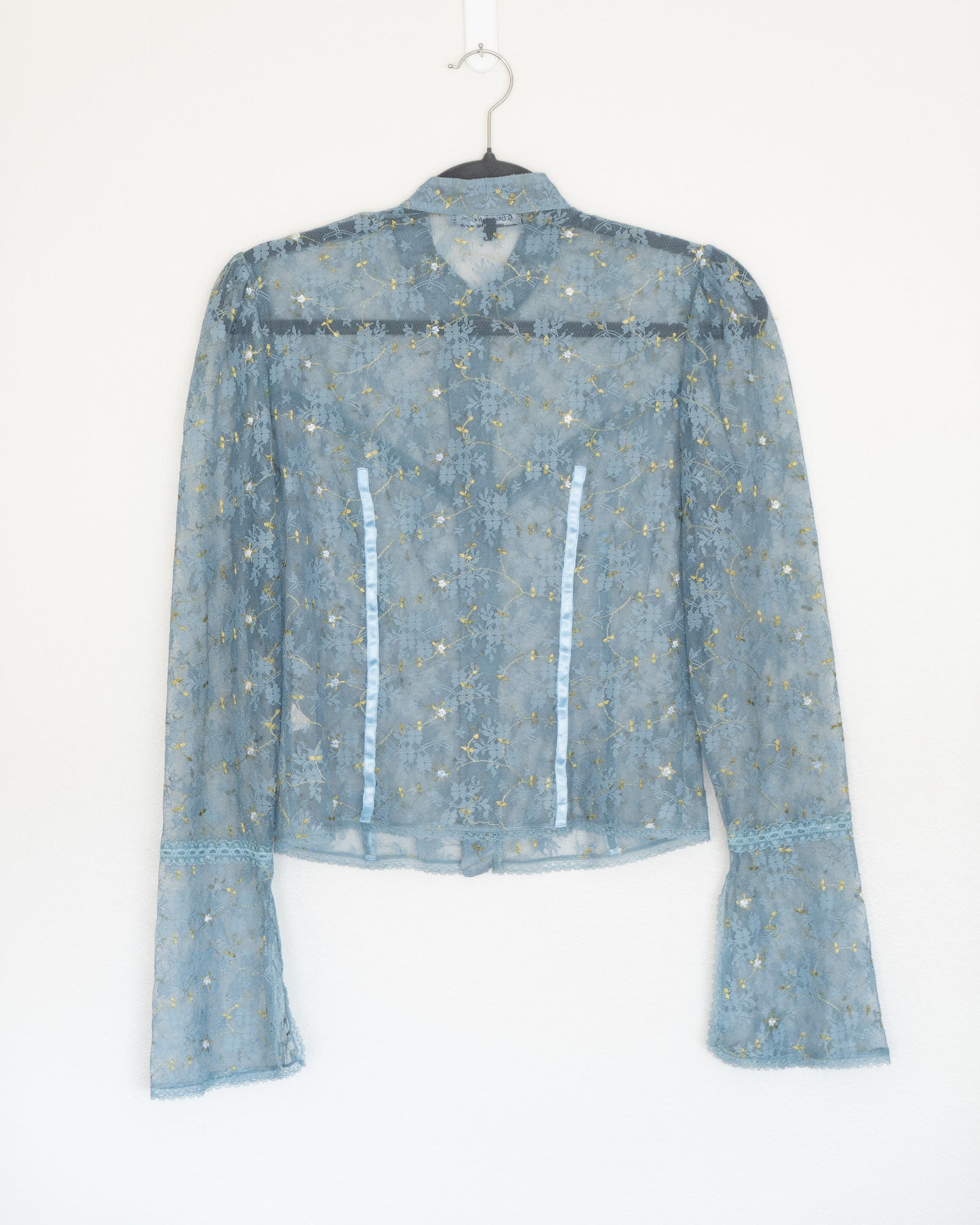 Blusa Encaje Celeste - Betsey Johnson - La Reversa