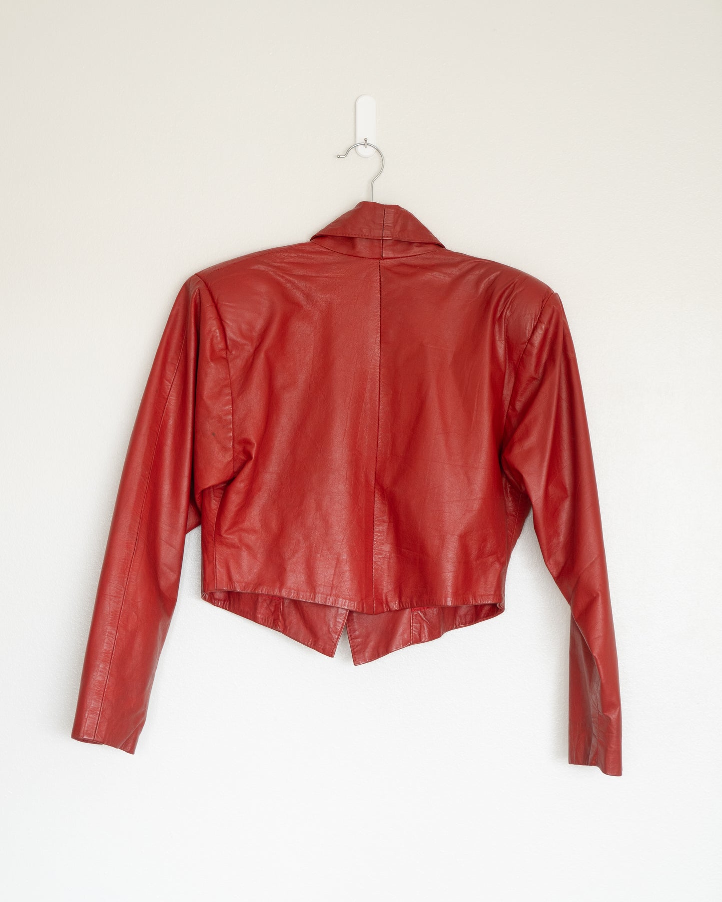 Chaqueta Cuero Rojo Cropped Vintage - La Reversa