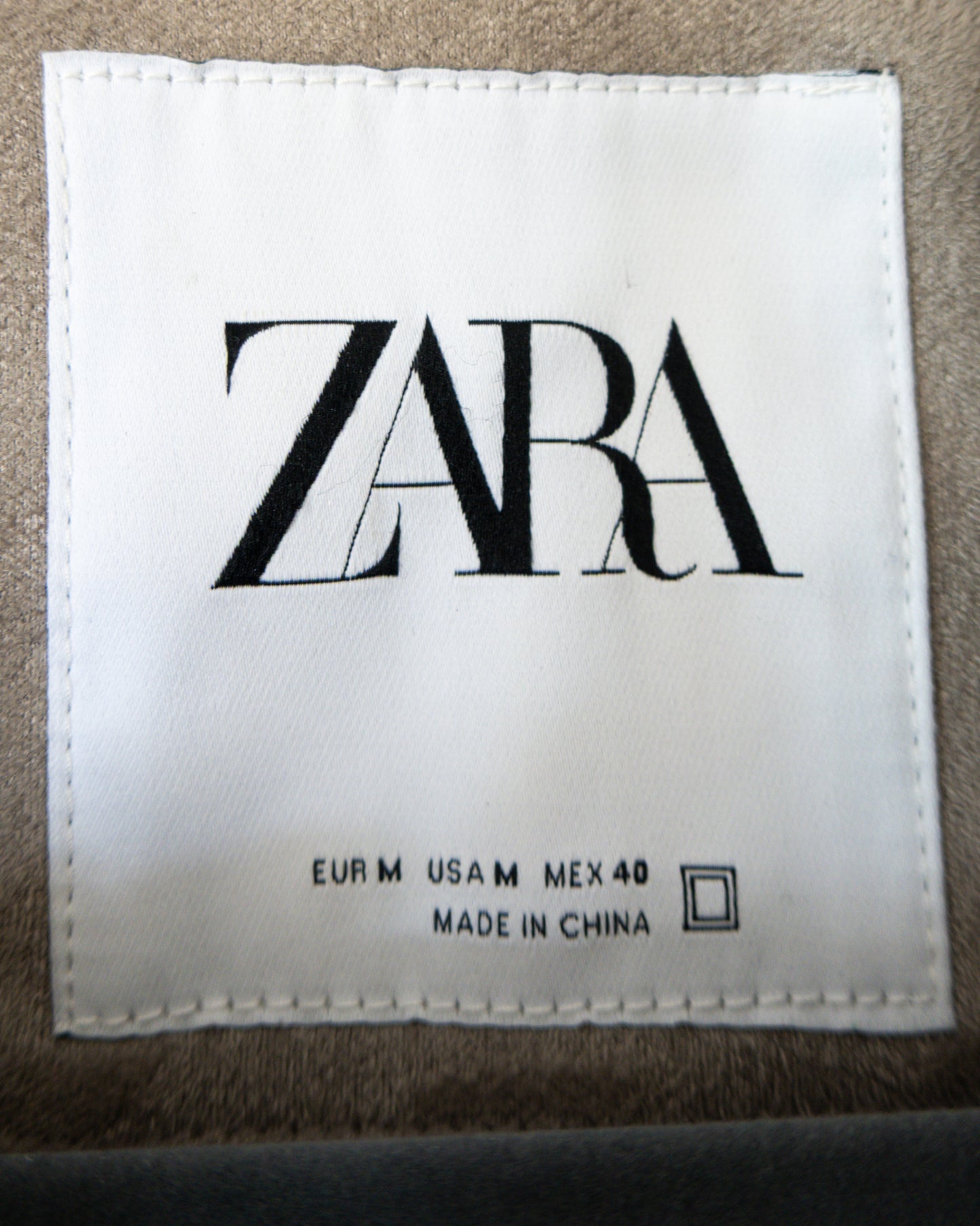Chaqueta Faux Suede Biker – Zara - La Reversa