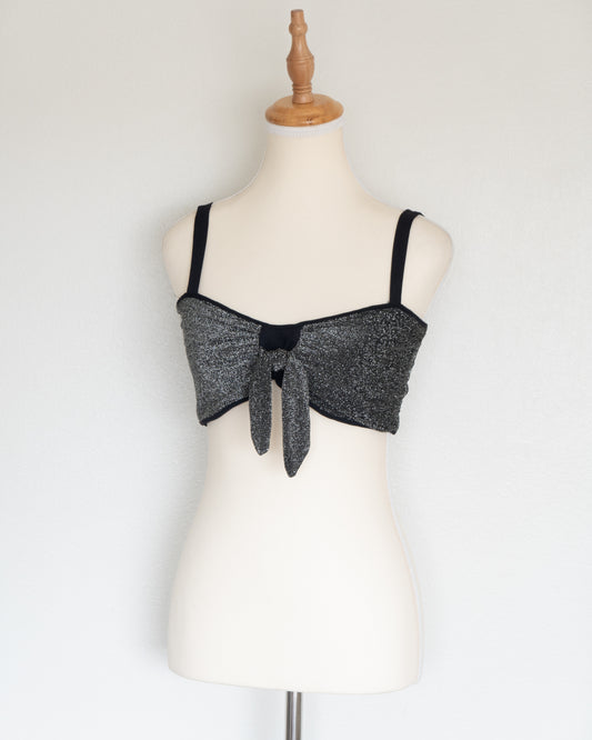 Top Negro Brillo con Nudo Frontal - Karyn Coo