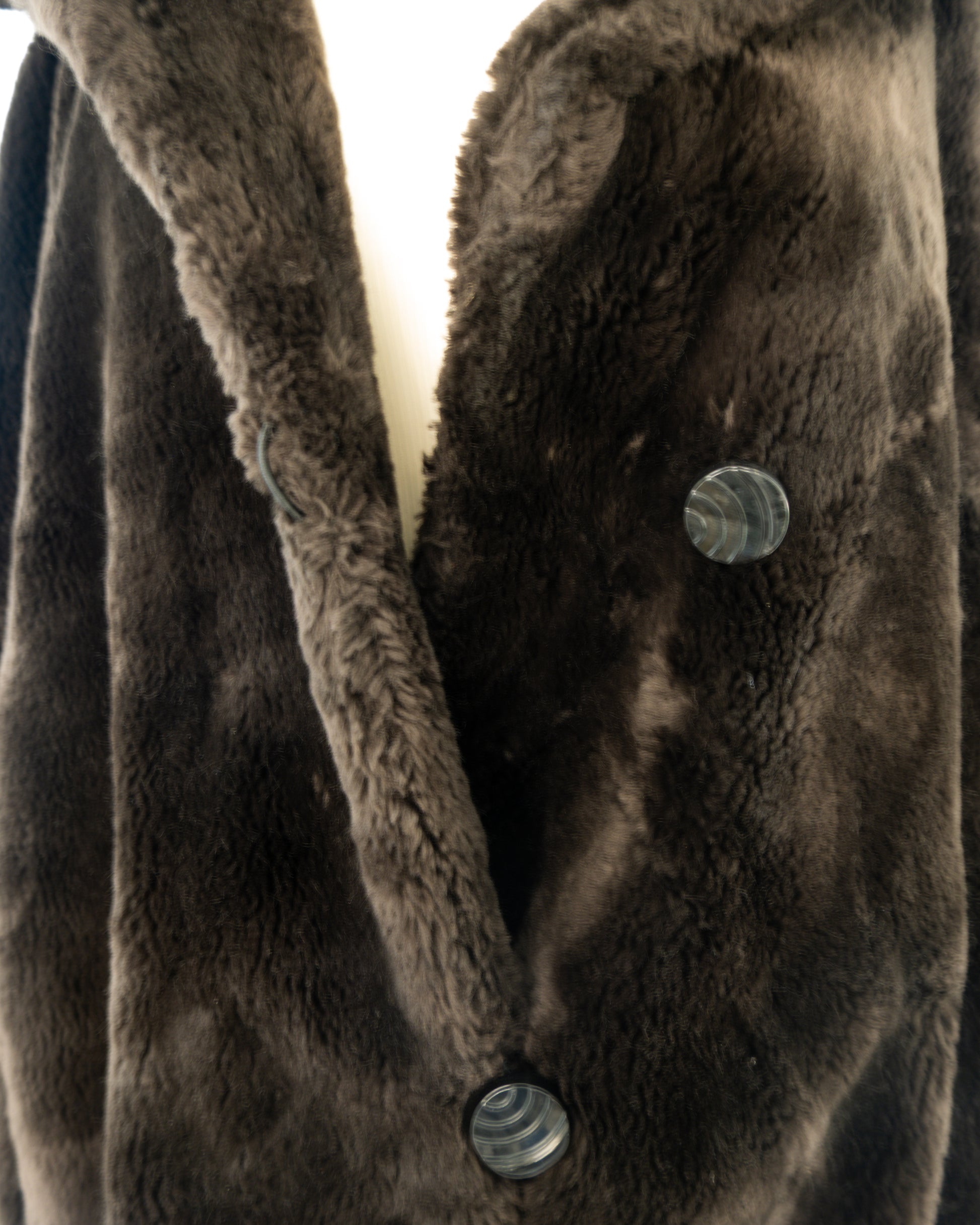 Abrigo Faux Fur Café Chocolate - Novelti - La Reversa