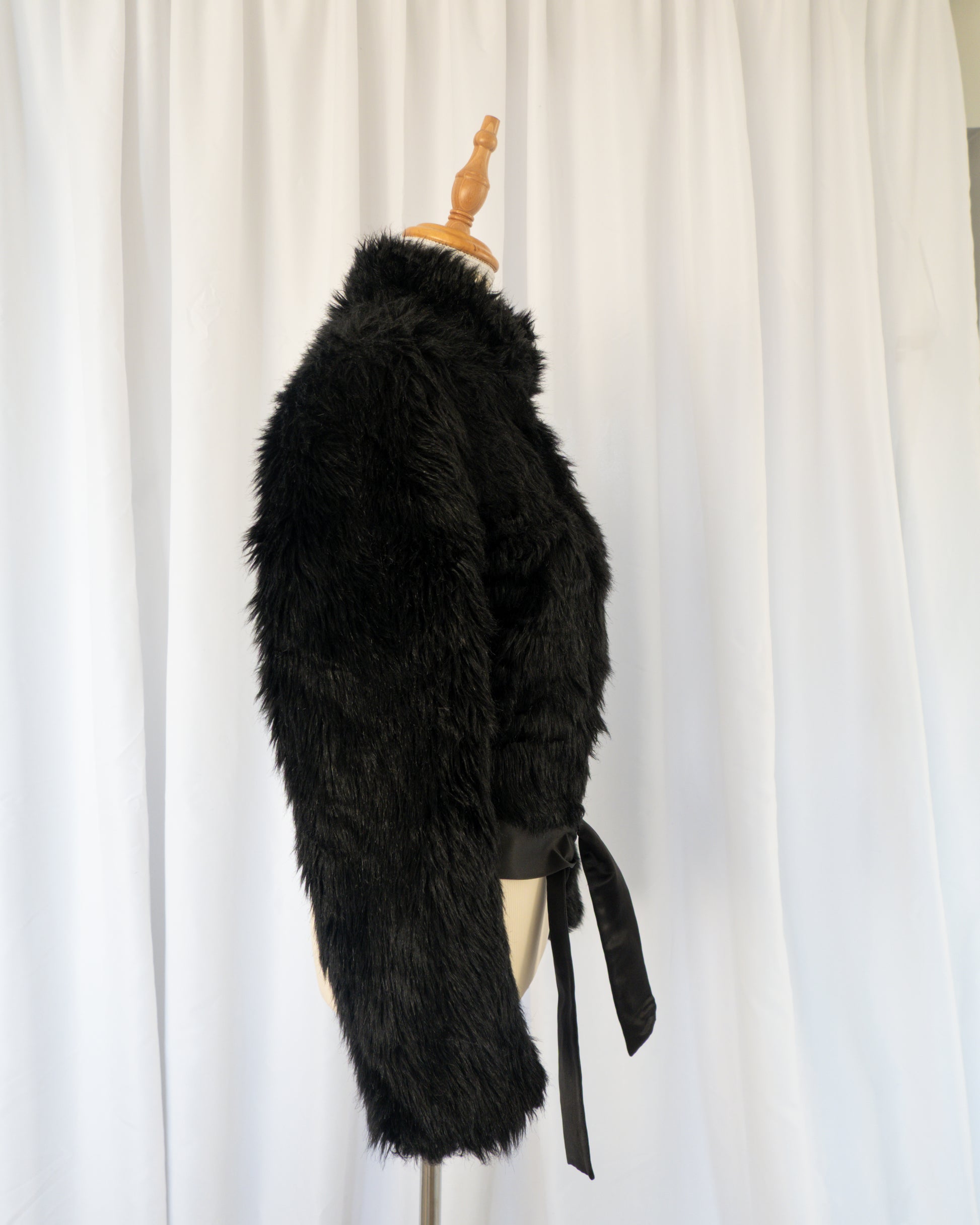 Abrigo  Faux Fur Negra  - Jessica - La Reversa