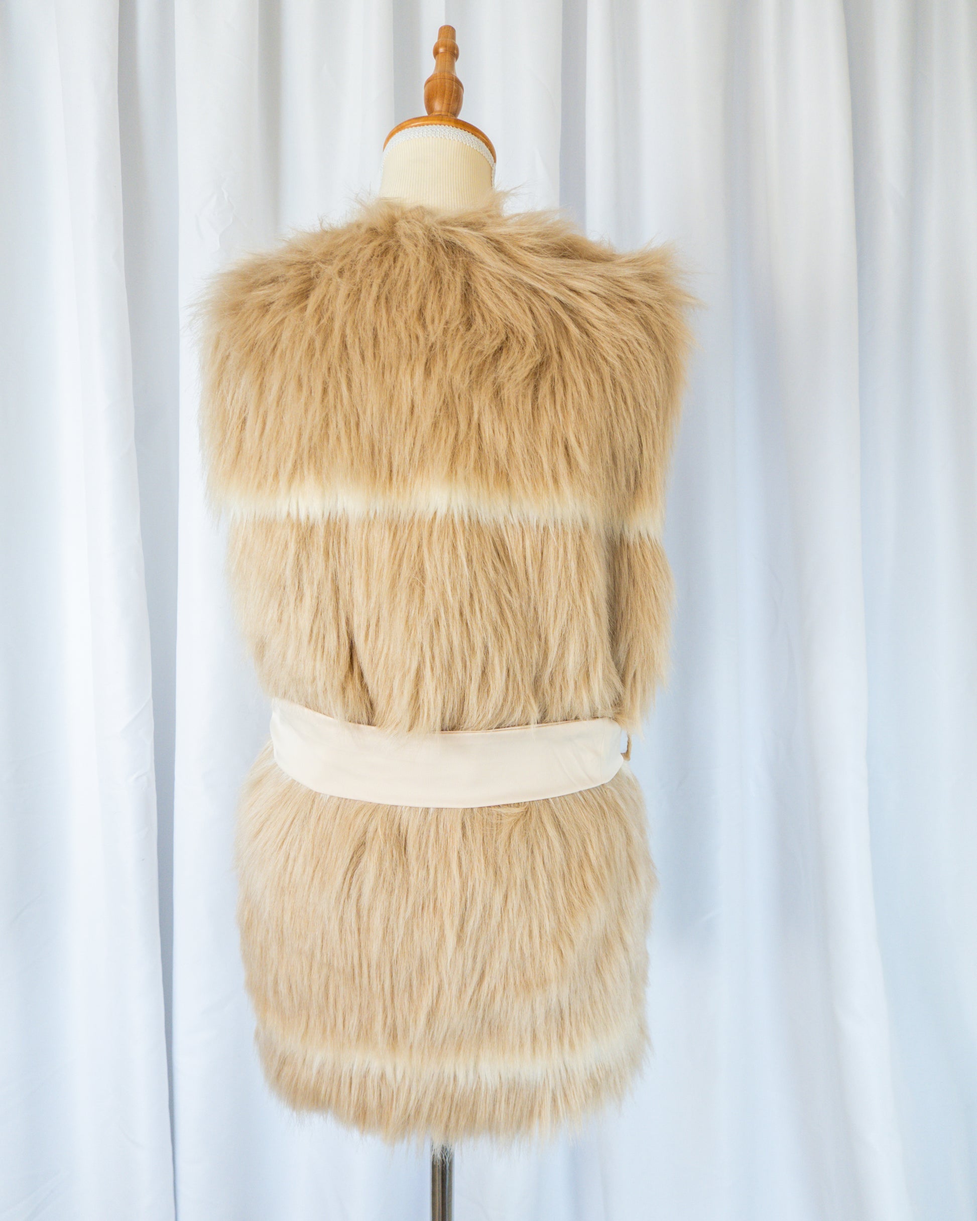 Abrigo Faux Fur Vest Beige - Forever & Me - La Reversa