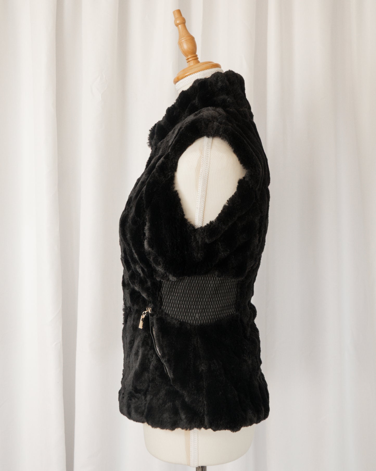 Abrigo Faux Fur Vest - L.A. Coalition - La Reversa