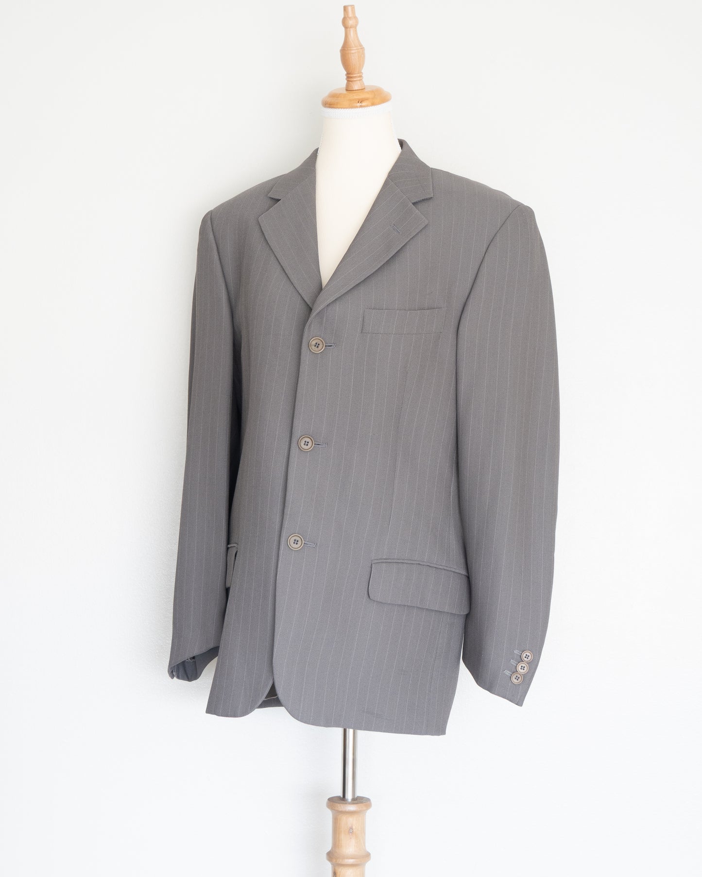 Blazer Gris de Líneas Finas (Pinstripe) - Alexander McQueen - La Reversa