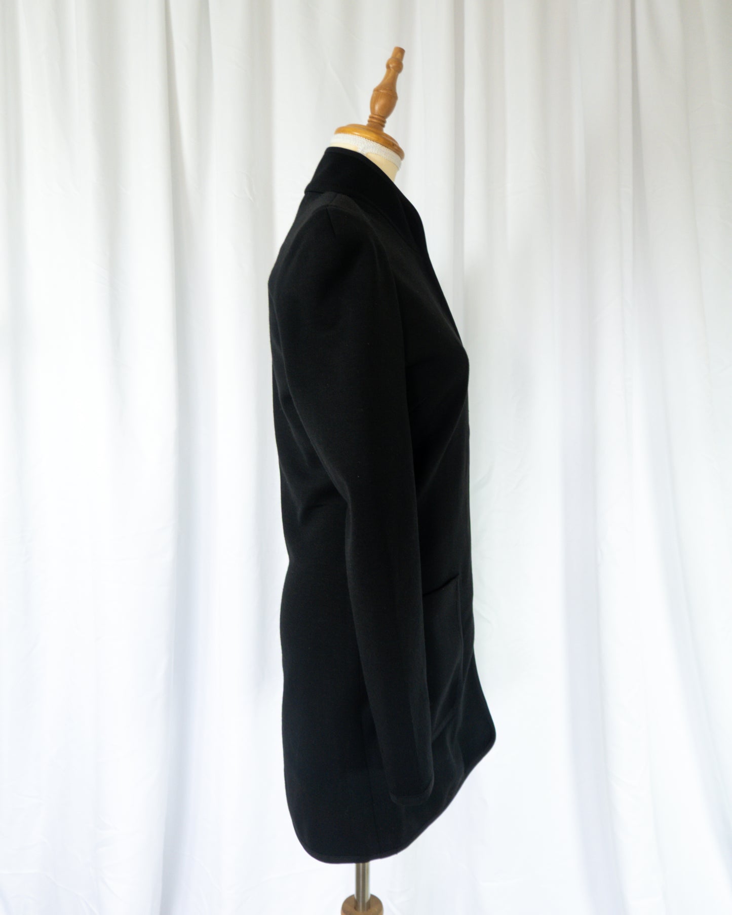 Blazer Minimal Negro Estructurado - Emanuel Ungaro - La Reversa