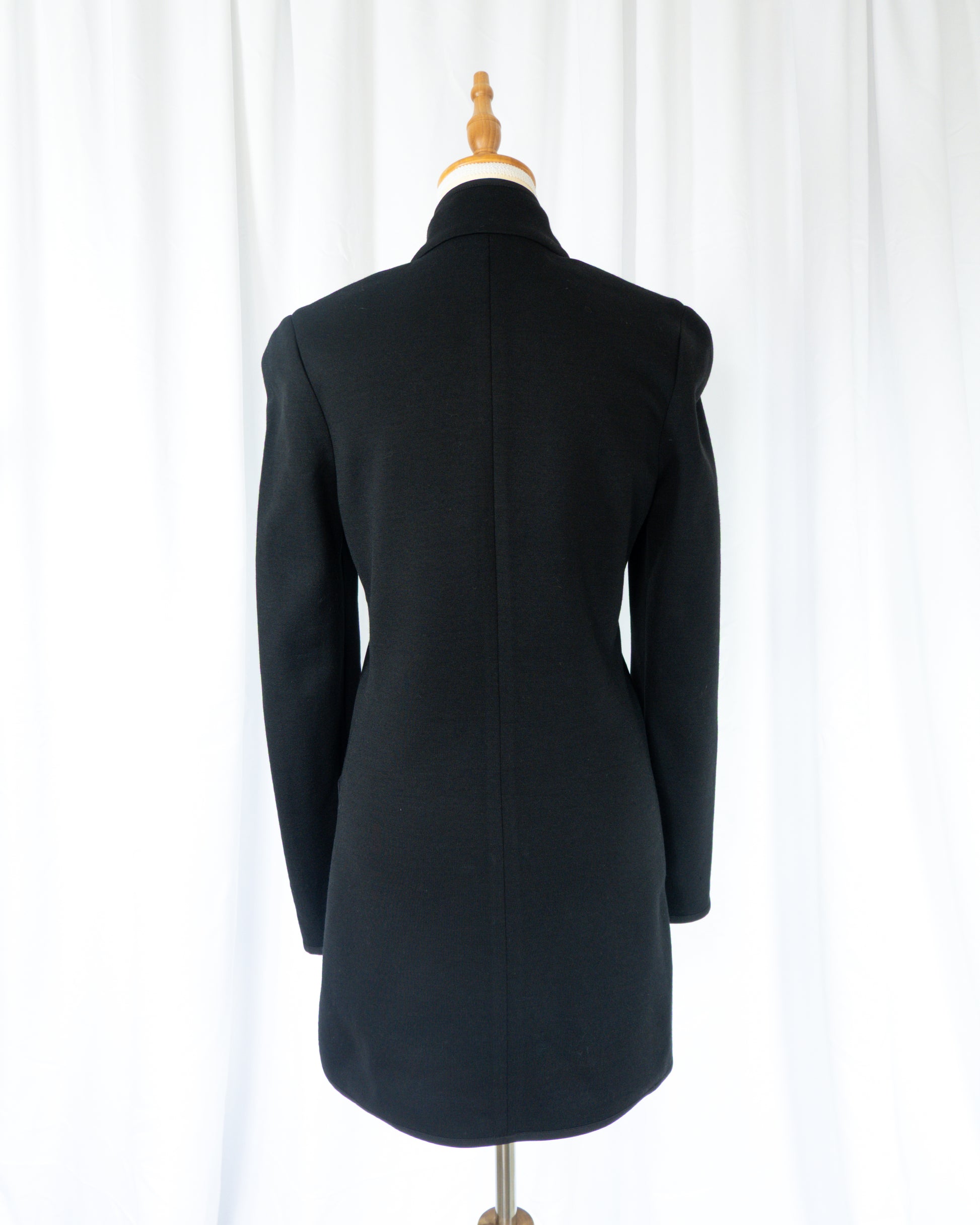 Blazer Minimal Negro Estructurado - Emanuel Ungaro - La Reversa