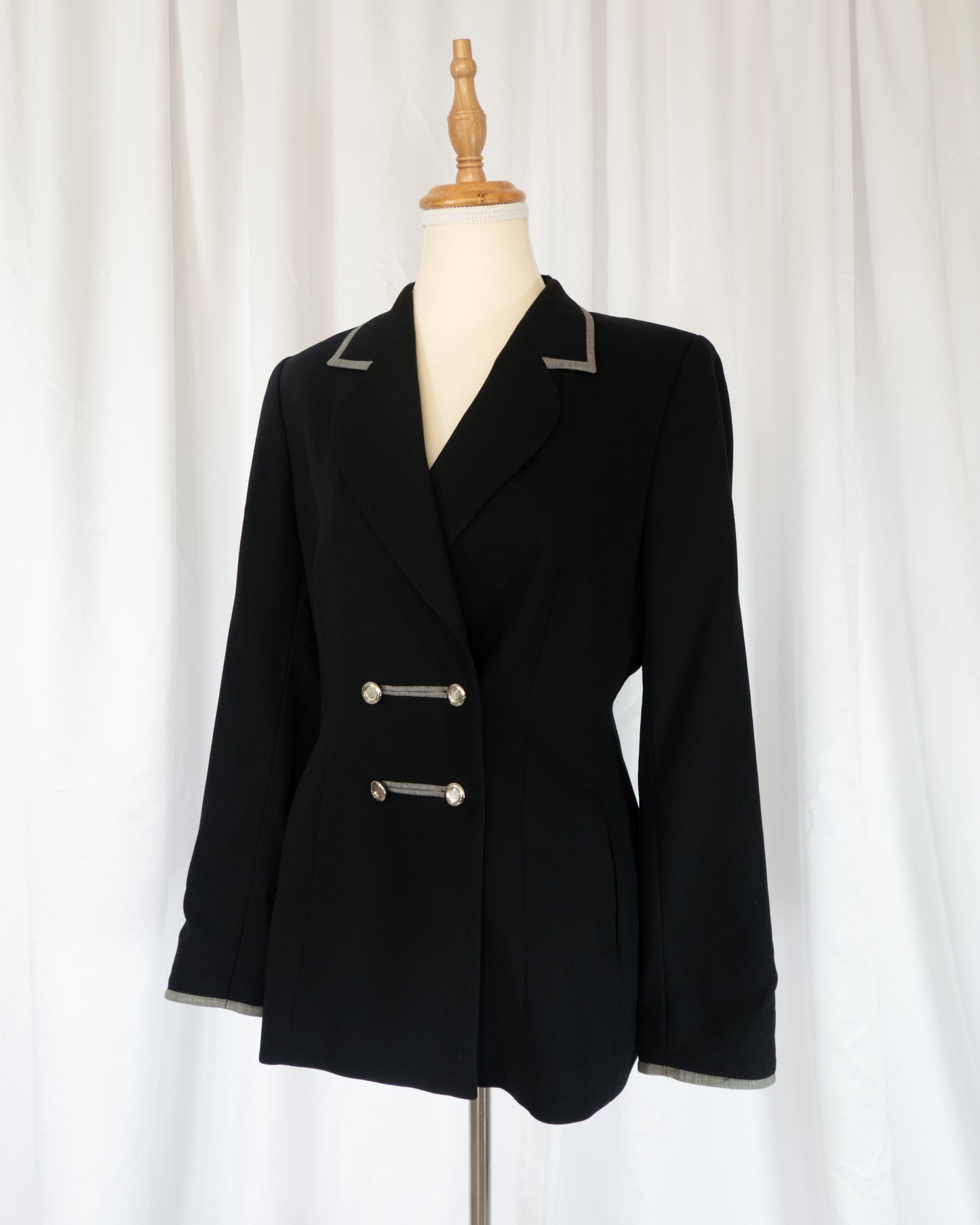 Blazer Sastrero Negro - Escada - La Reversa