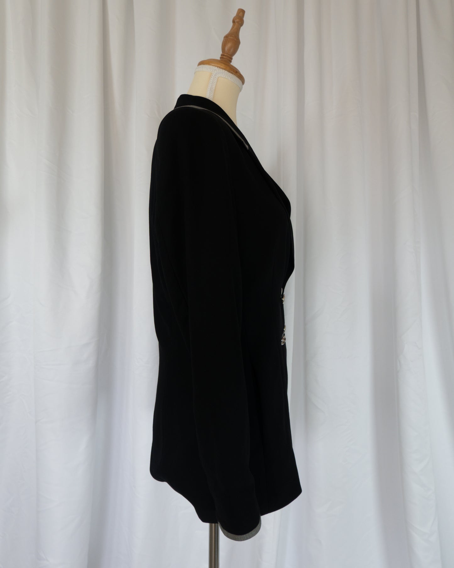 Blazer Sastrero Negro - Escada - La Reversa