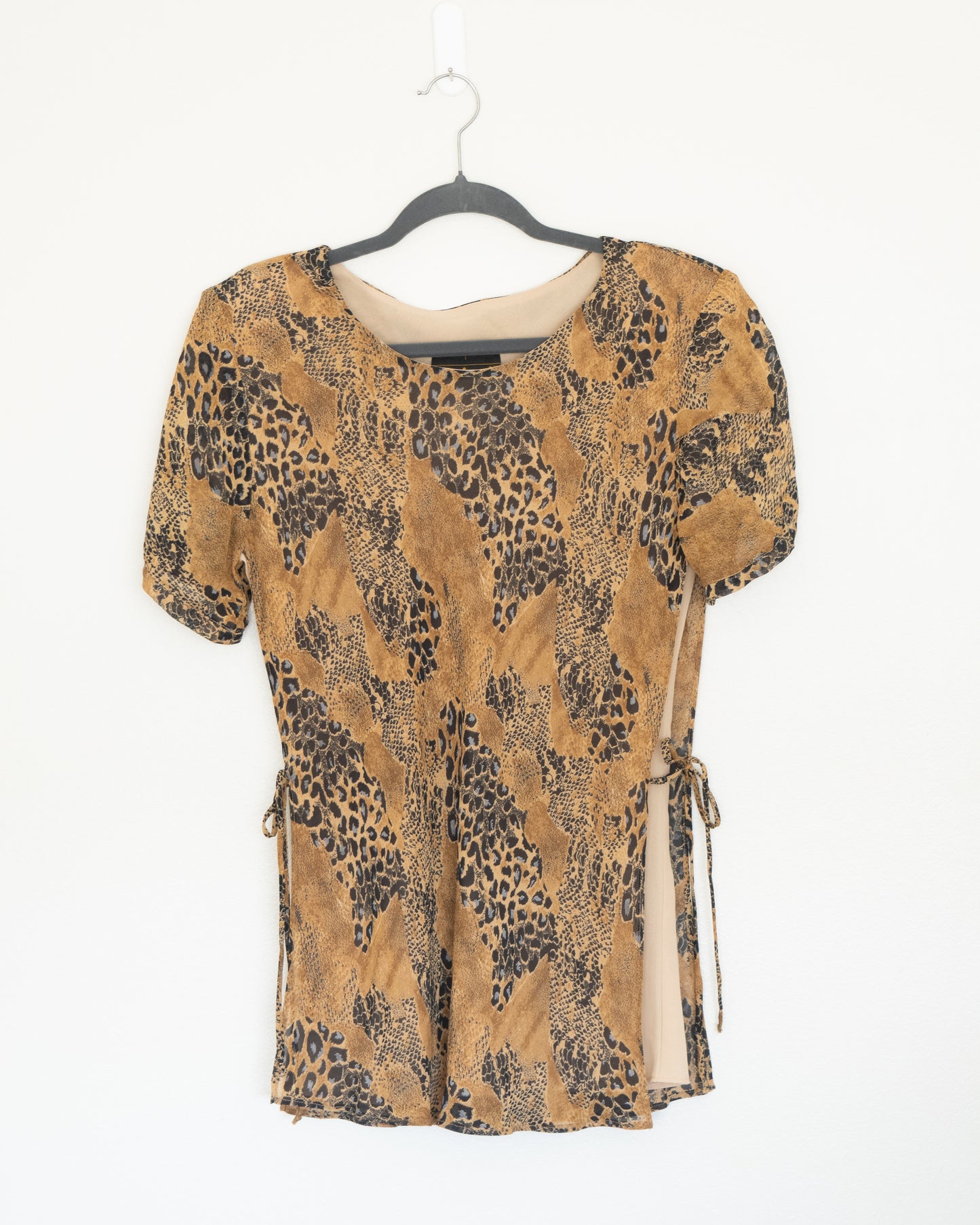Blusa Animal Print con Amarras Laterales - Micci - La Reversa