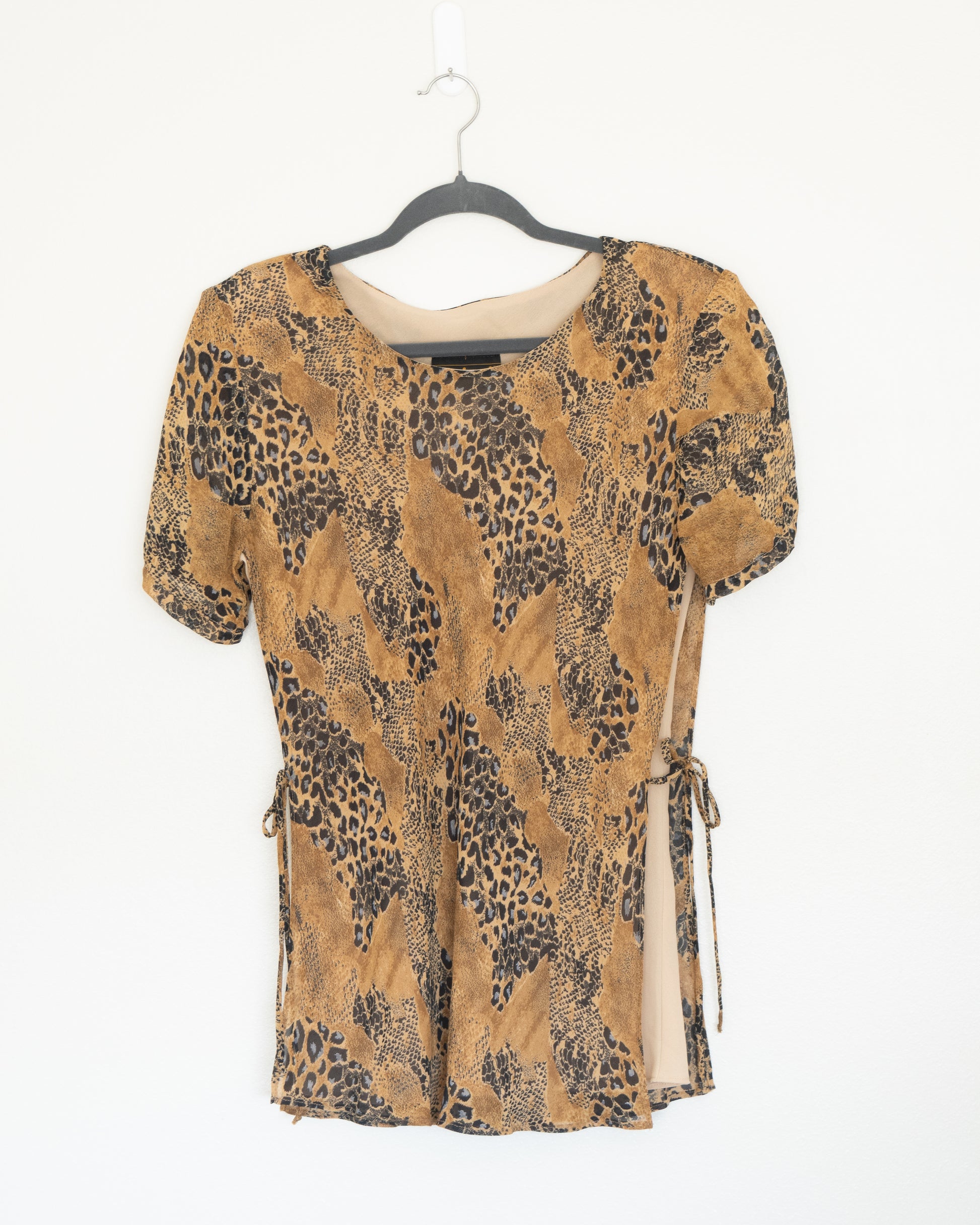 Blusa Animal Print con Amarras Laterales - Micci - La Reversa