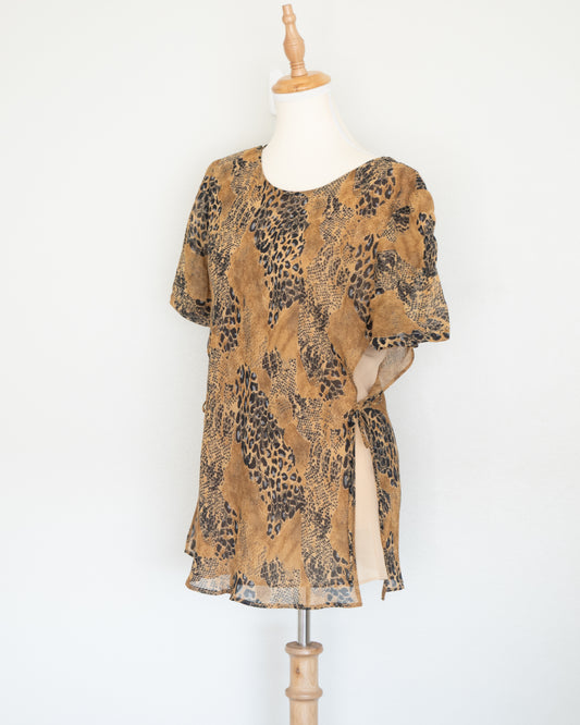 Blusa Animal Print con Amarras Laterales - Micci - La Reversa
