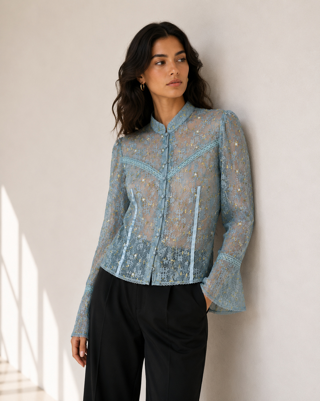 Blusa Encaje Celeste - Betsey Johnson - La Reversa