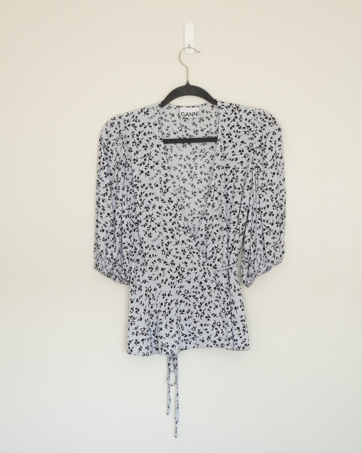 Blusa Envolvente Estampada - Ganni - La Reversa