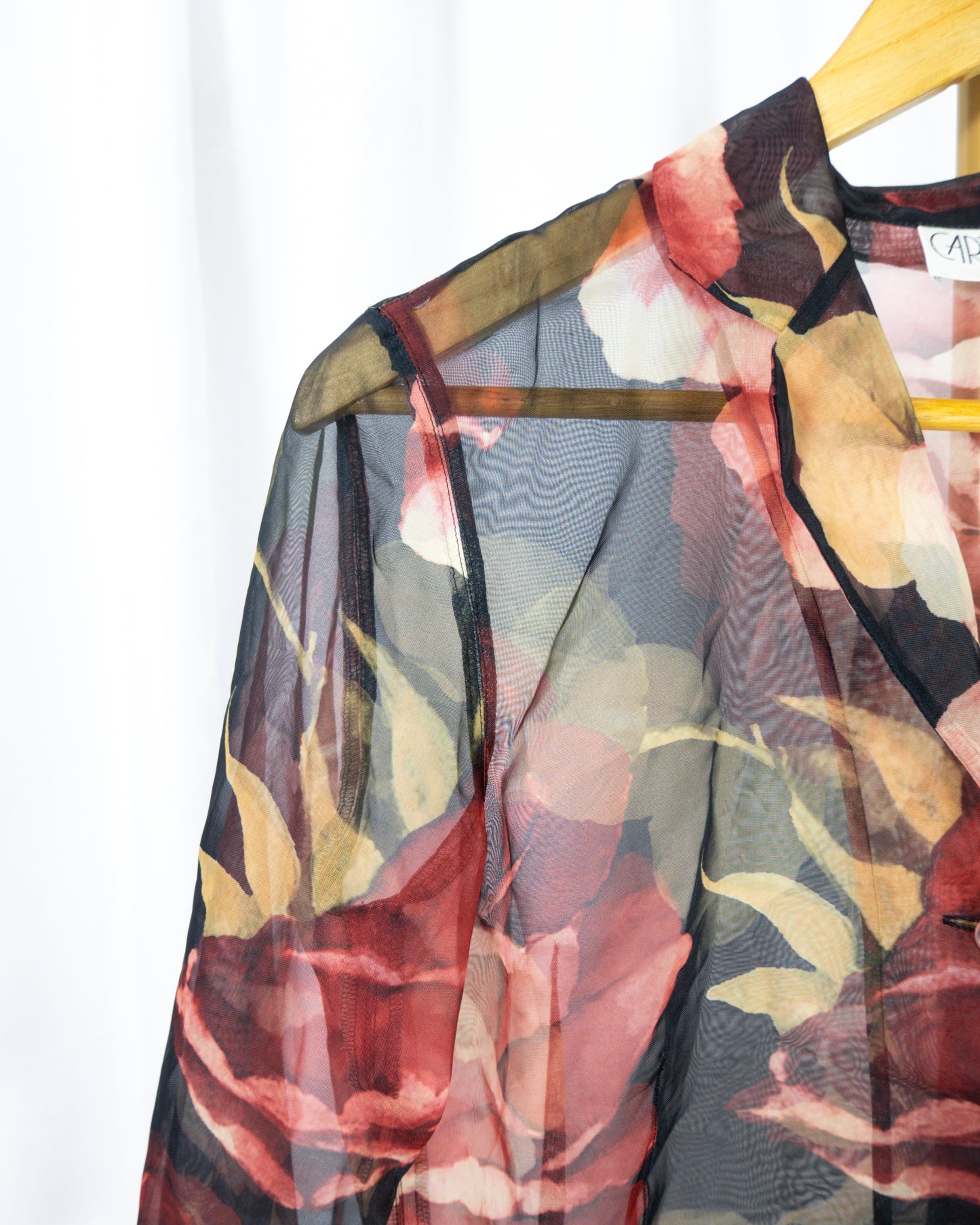 Blusa Mesh Rose Garden - Cartoon - La Reversa