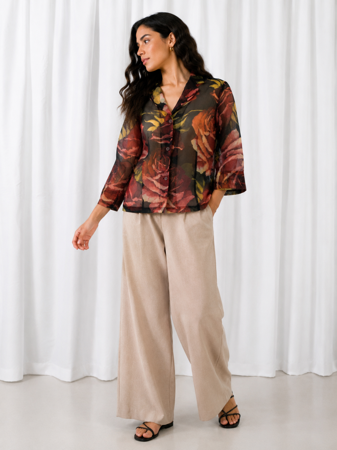 Blusa Mesh Rose Garden - Cartoon - La Reversa