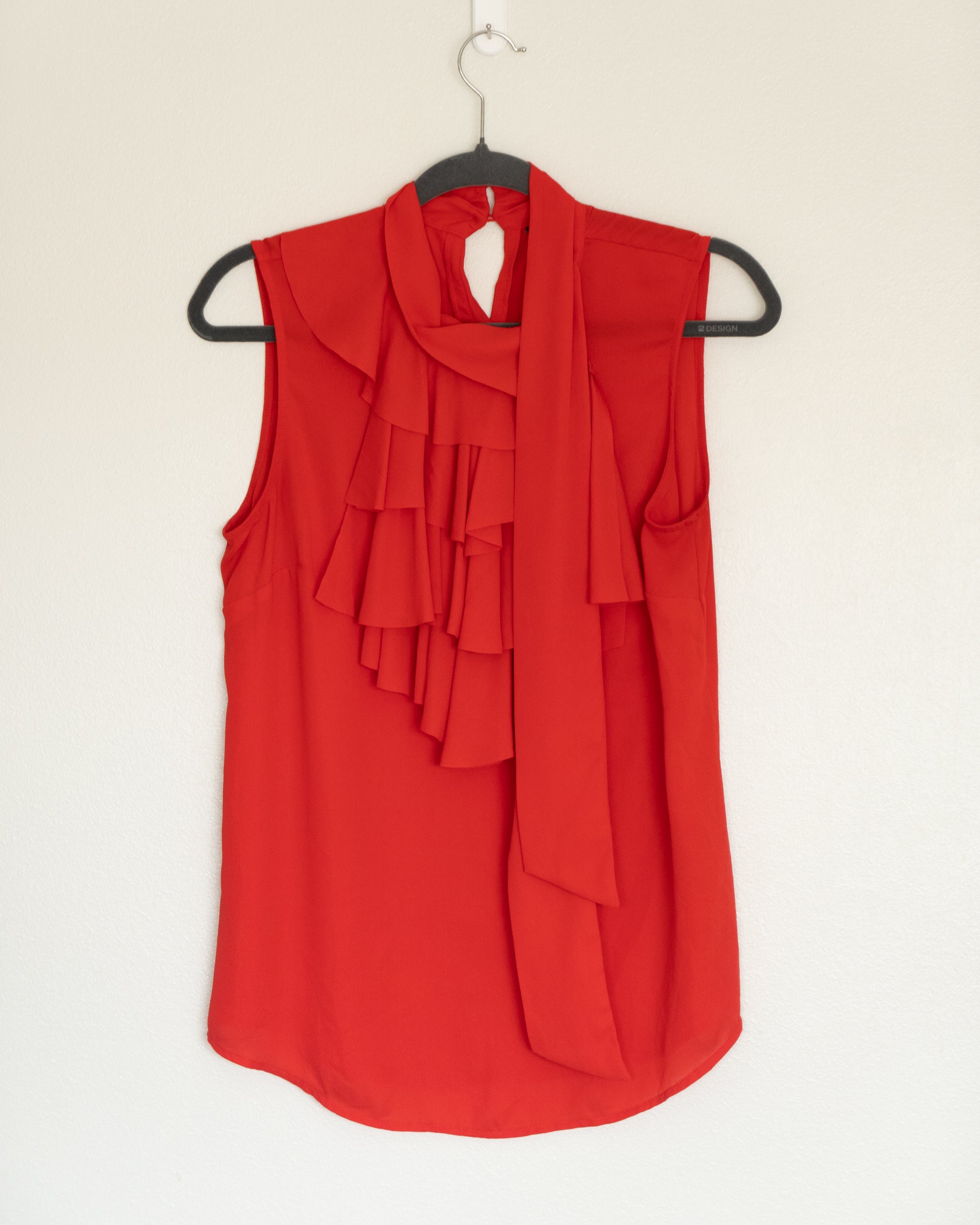 Blusa Roja con Lazo y Vuelos - Banana Republic - La Reversa