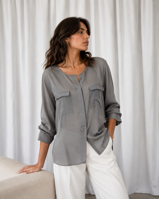Blusa Satinada Silver Grey - Rick Cardona - La Reversa