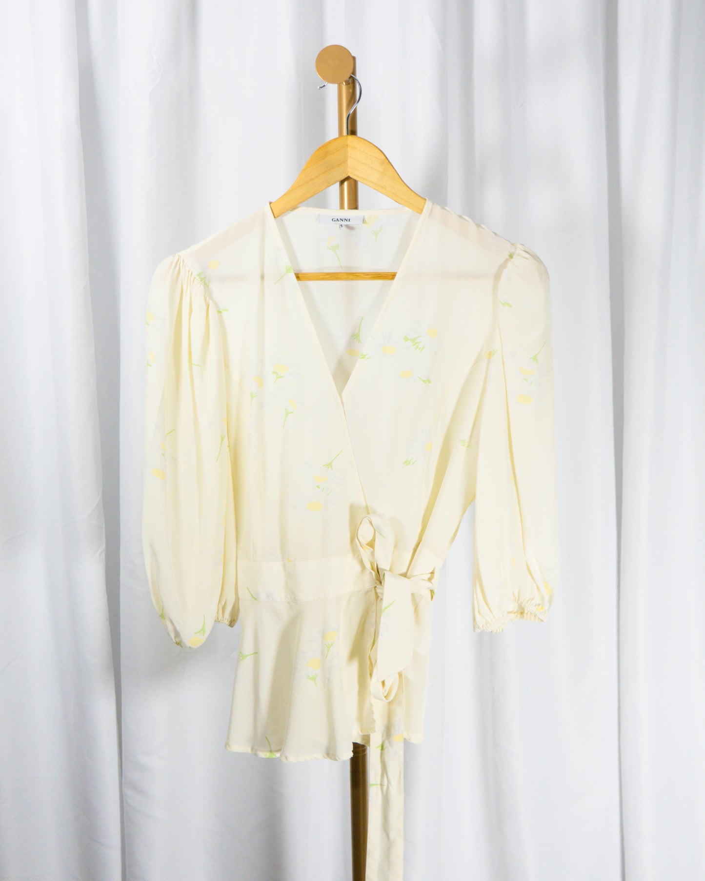Blusa Wrap Floral - Ganni - La Reversa