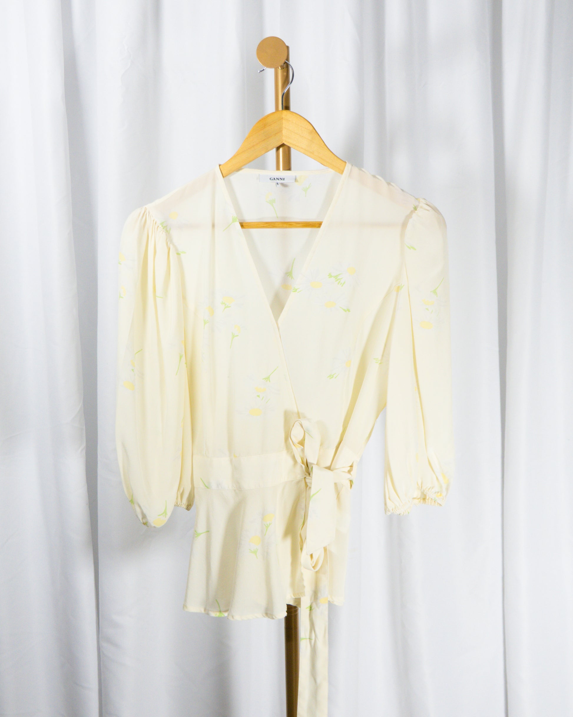 Blusa Wrap Floral - Ganni - La Reversa
