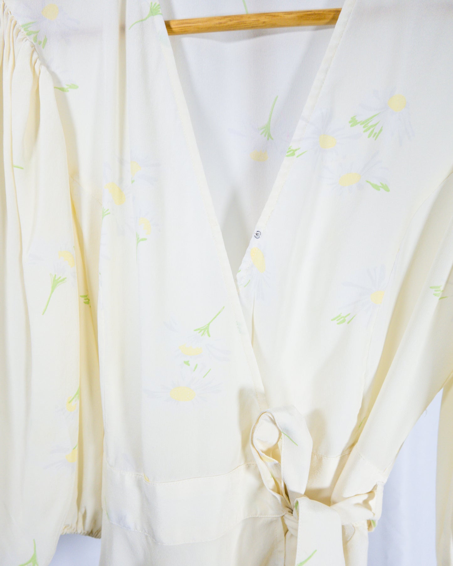Blusa Wrap Floral - Ganni - La Reversa