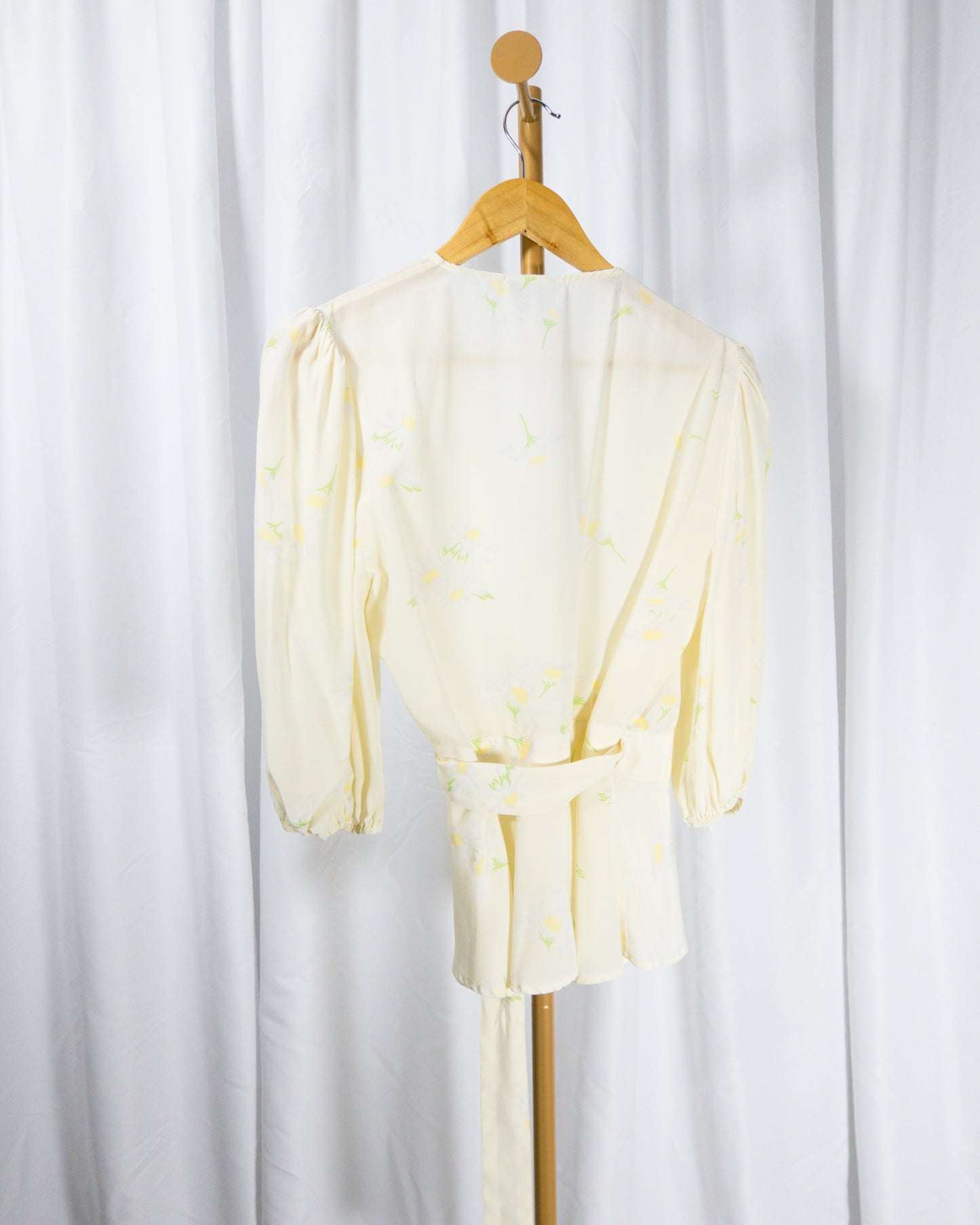 Blusa Wrap Floral - Ganni - La Reversa
