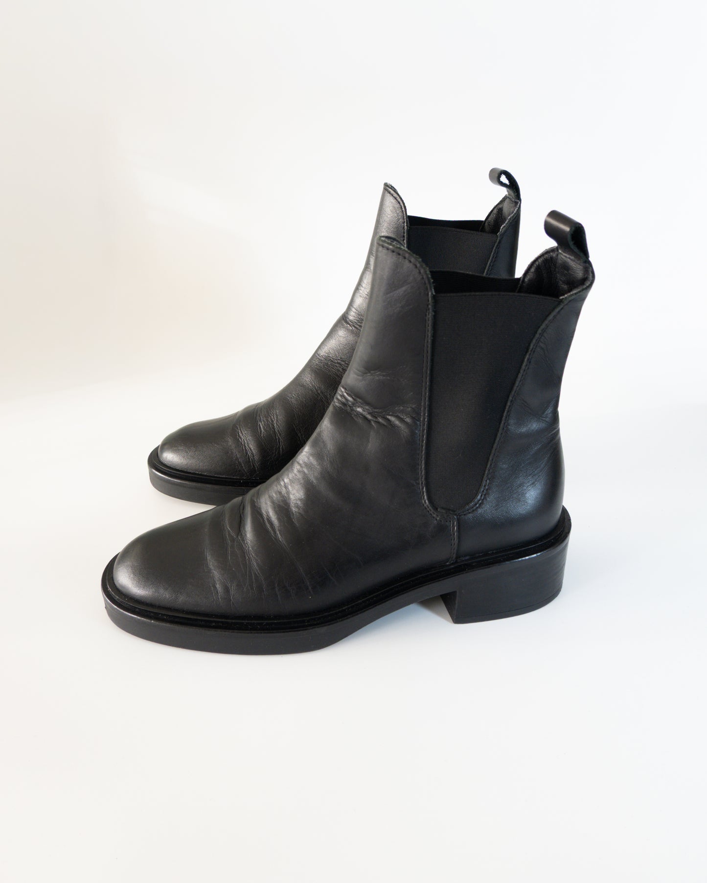 Botines Chelsea de Cuero Negro - Alpe - La Reversa