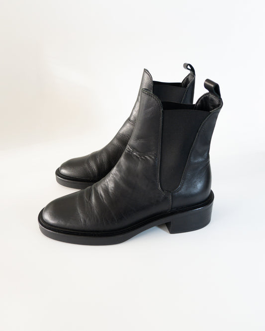 Botines Chelsea de Cuero Negro - Alpe - La Reversa