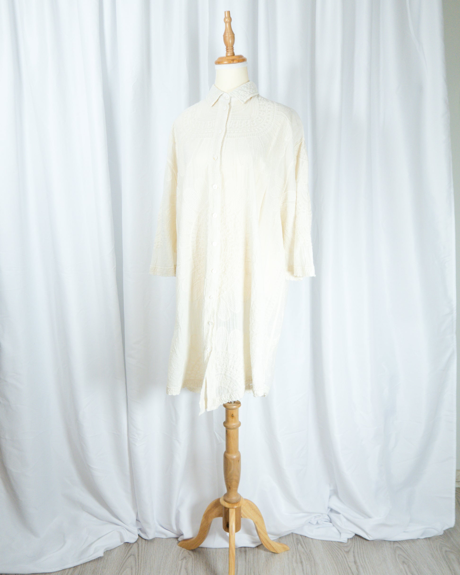 Camisa Bordada Oversize Off White - La Reversa
