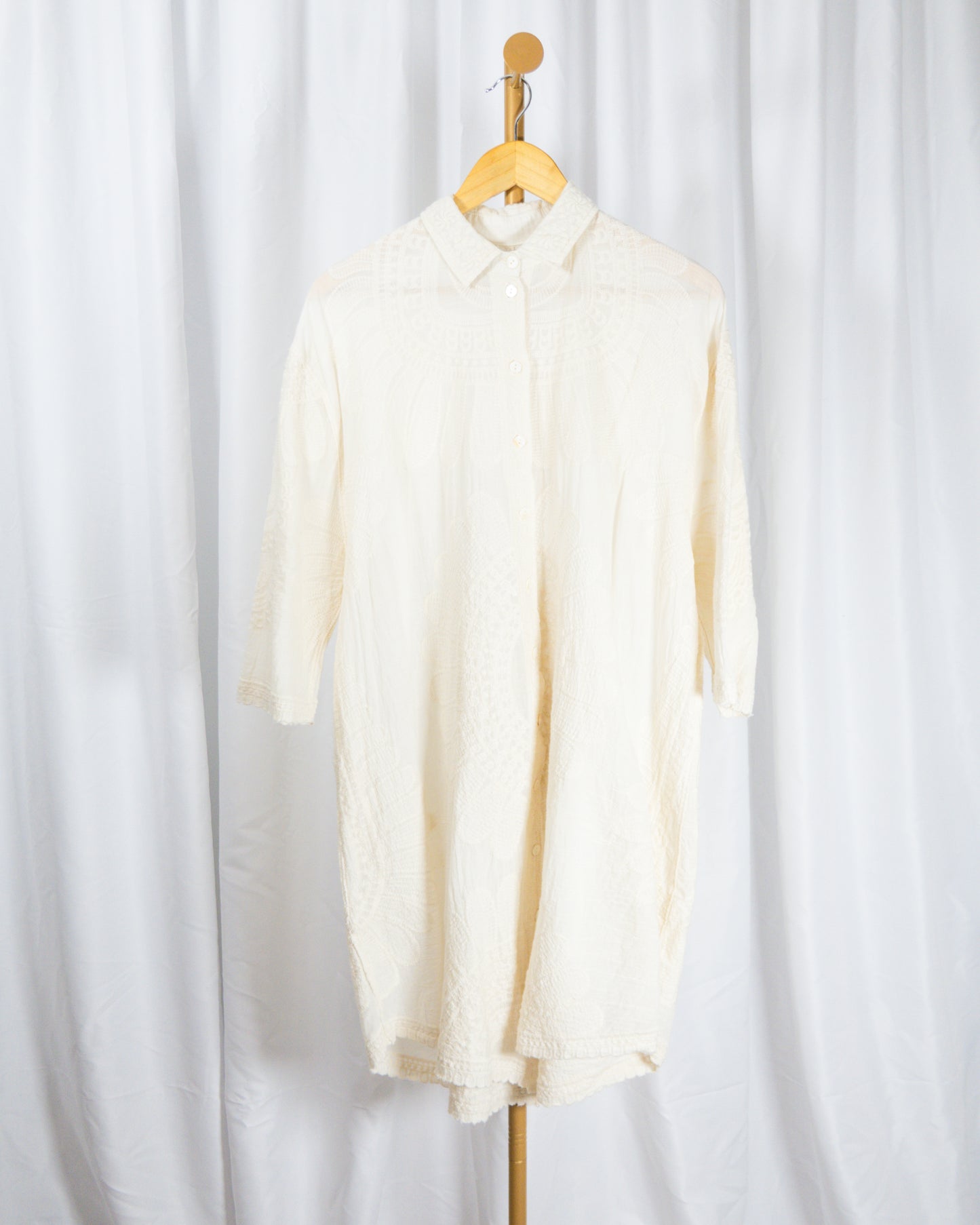 Camisa Bordada Oversize Off White - La Reversa