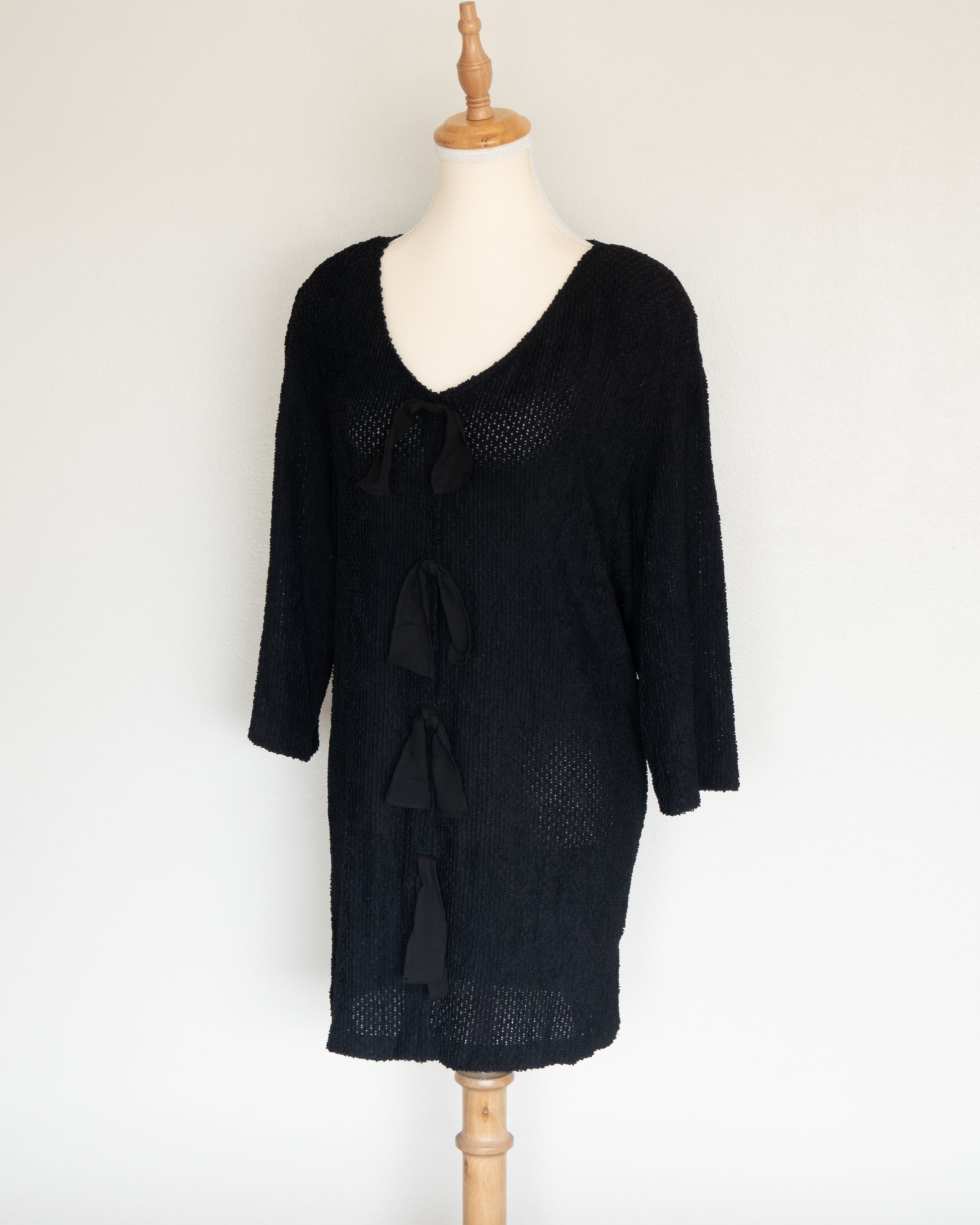 Cardigan Tejido Negro con Lazos - Sharade - La Reversa