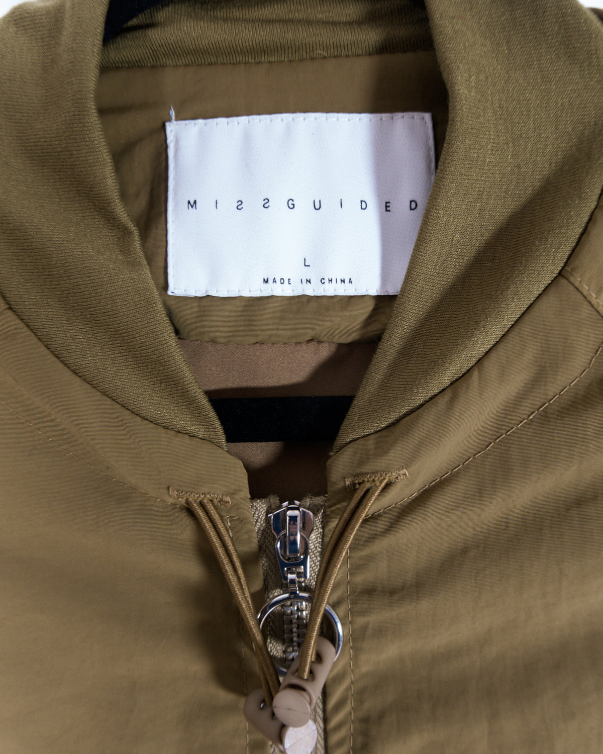 Chaqueta Bomber Verde Oliva - Missguided - La Reversa