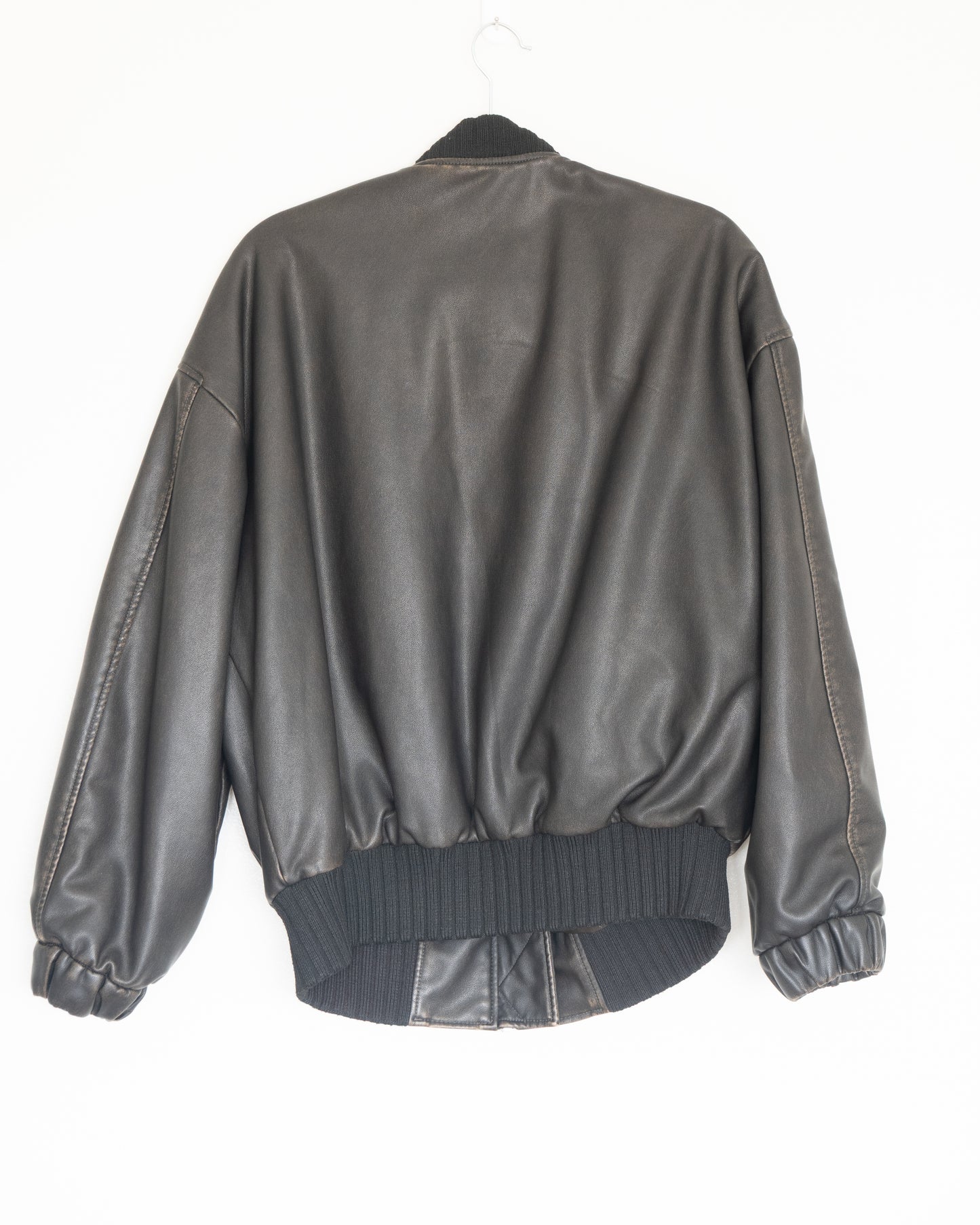 Chaqueta Bomber efecto Cuero Desgastado - Zara - La Reversa