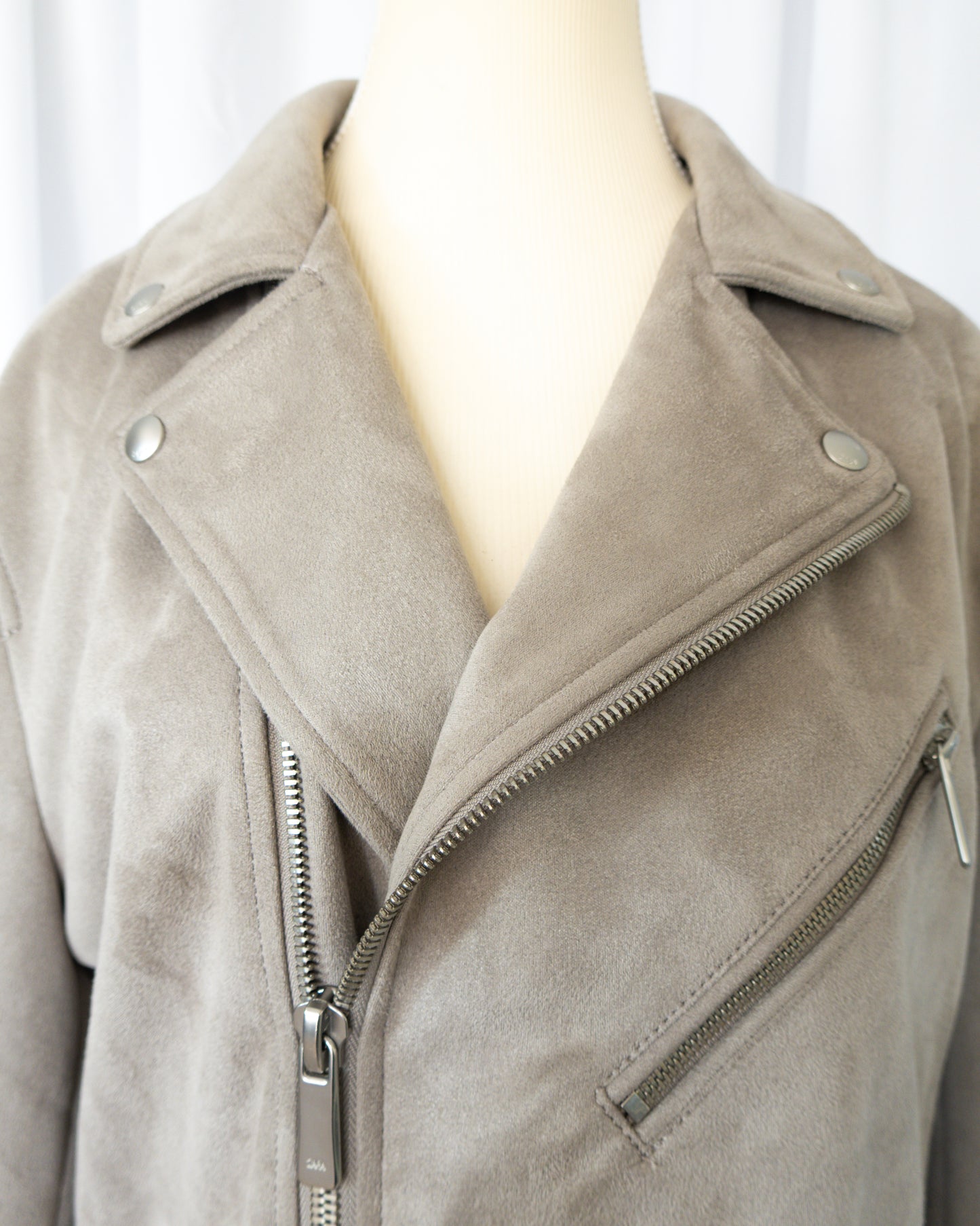 Chaqueta Faux Suede Biker – Zara - La Reversa