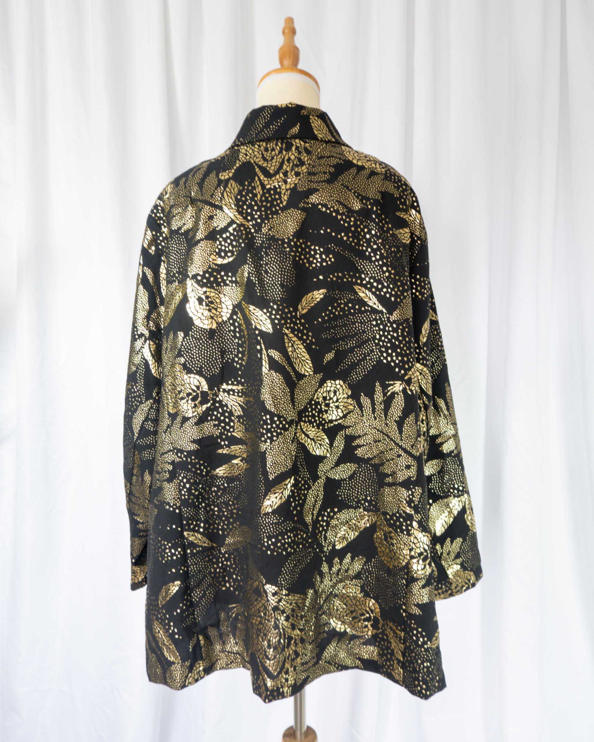 Chaqueta Floral Black & Gold - La Reversa