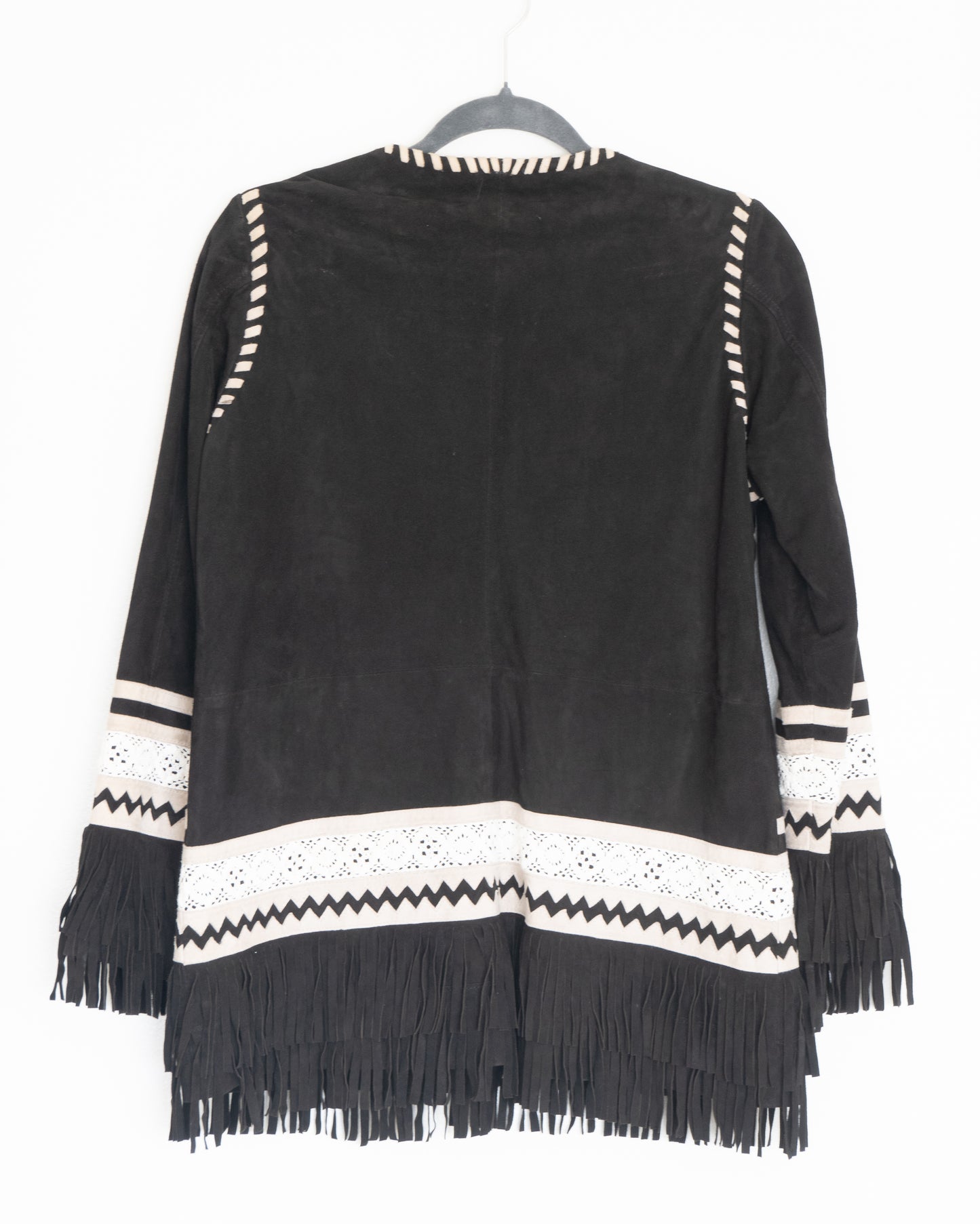 Chaqueta Gamuza con Flecos - India Chic - La Reversa