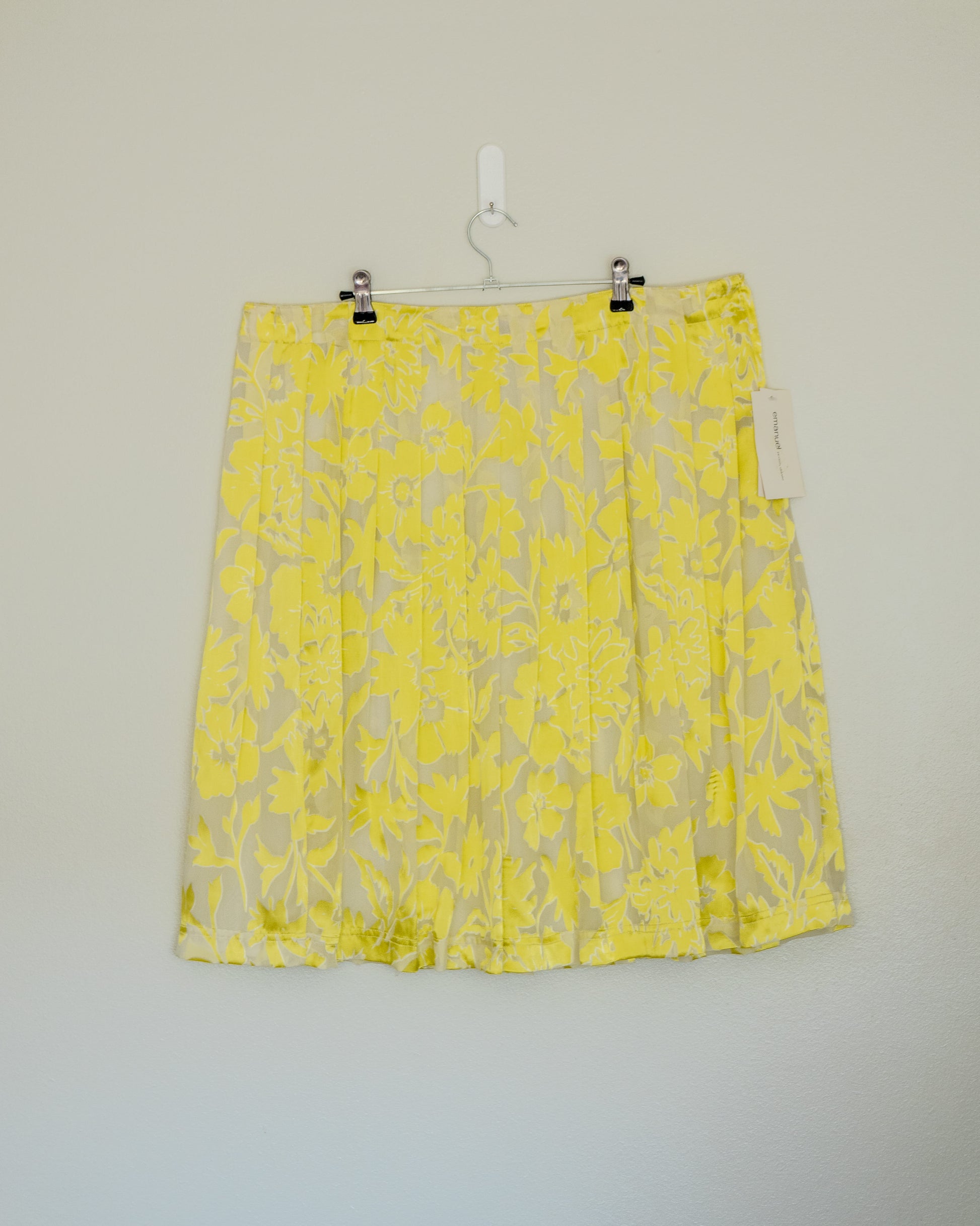 Falda Midi Print Floral Amarillo Vibrante - Emanuel Ungaro - La Reversa