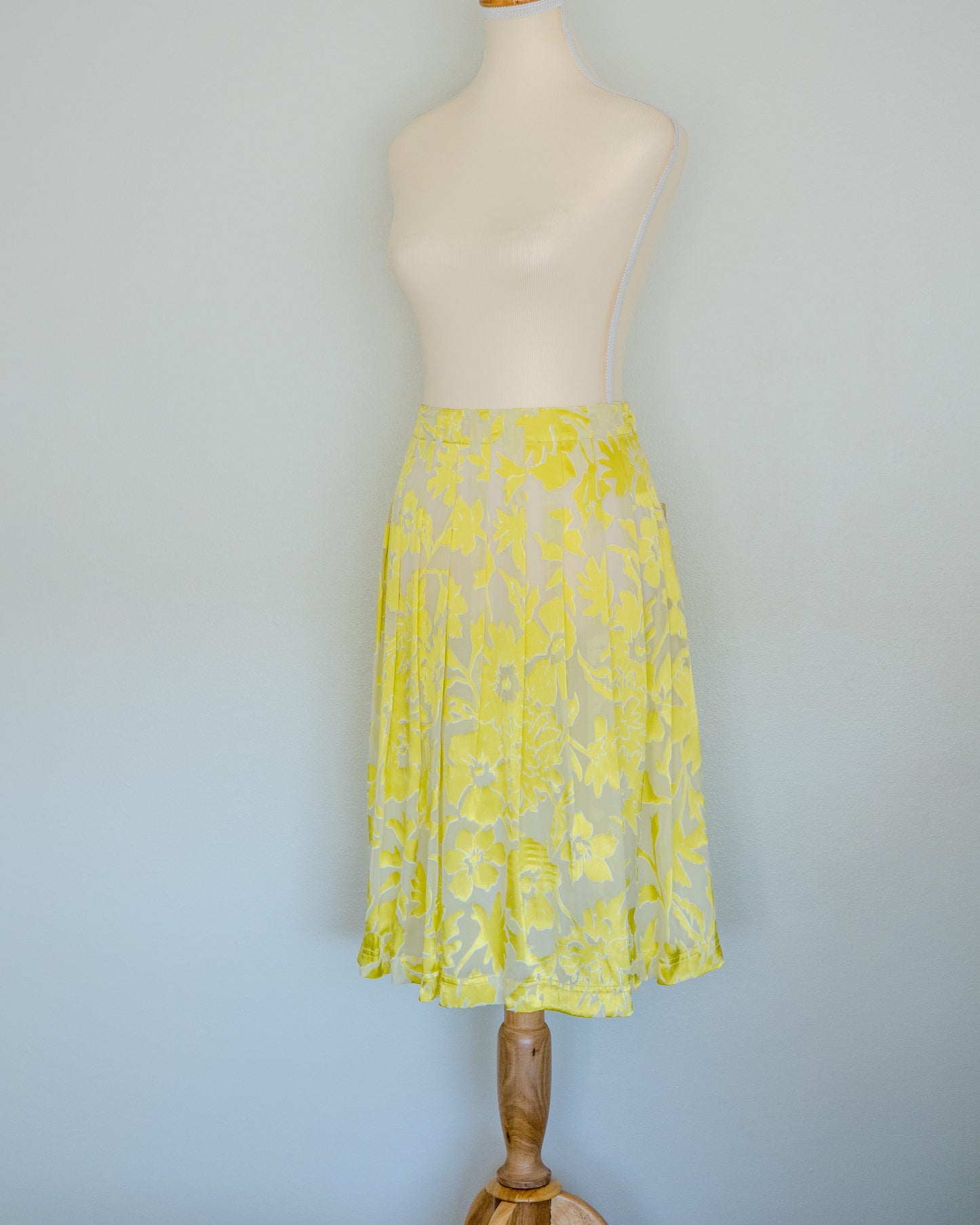 Falda Midi Print Floral Amarillo Vibrante - Emanuel Ungaro - La Reversa