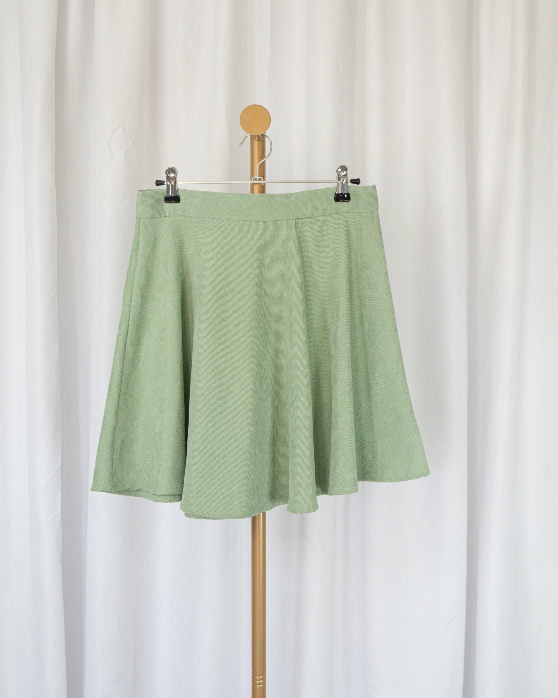 Falda Mini Verde Pastel - La Reversa
