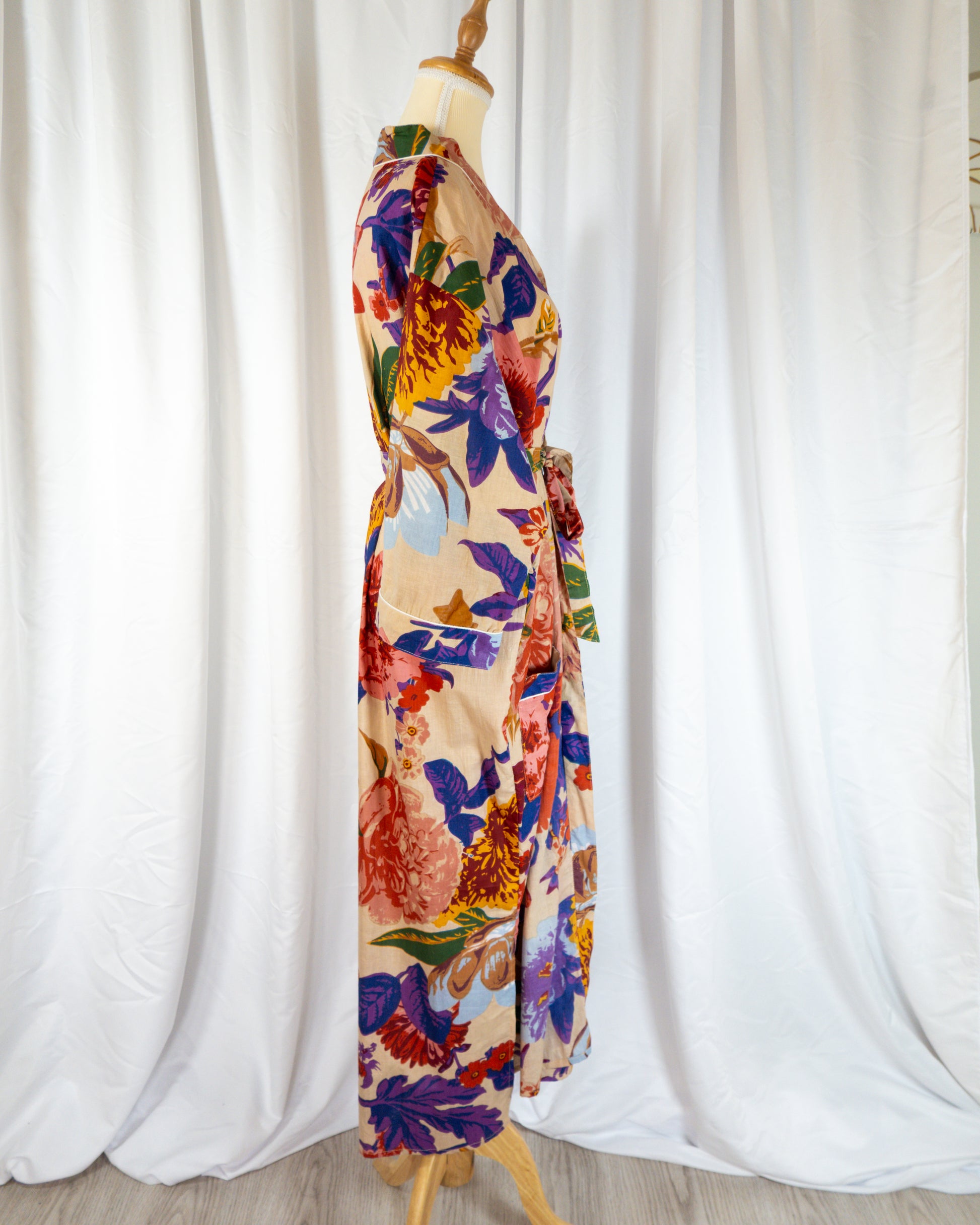 Lencería - Bata Floral Alia Enterprises - La Reversa