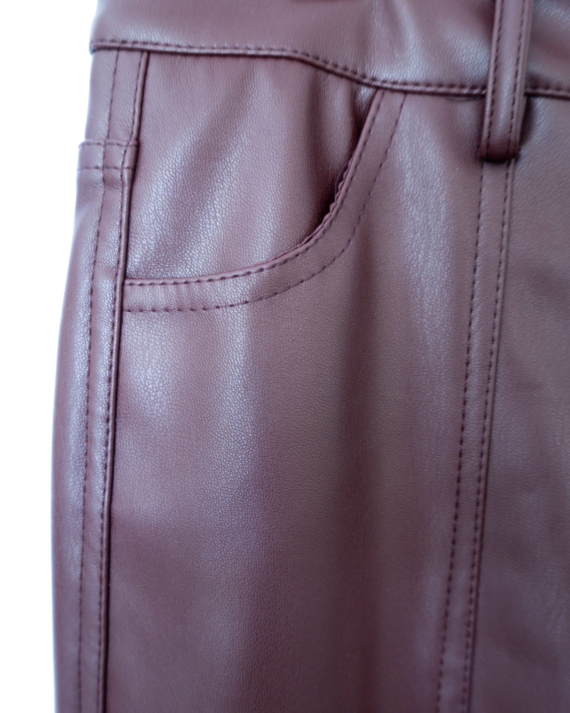 Pantalón Eco Leather Malbec - SaintMalē - La Reversa