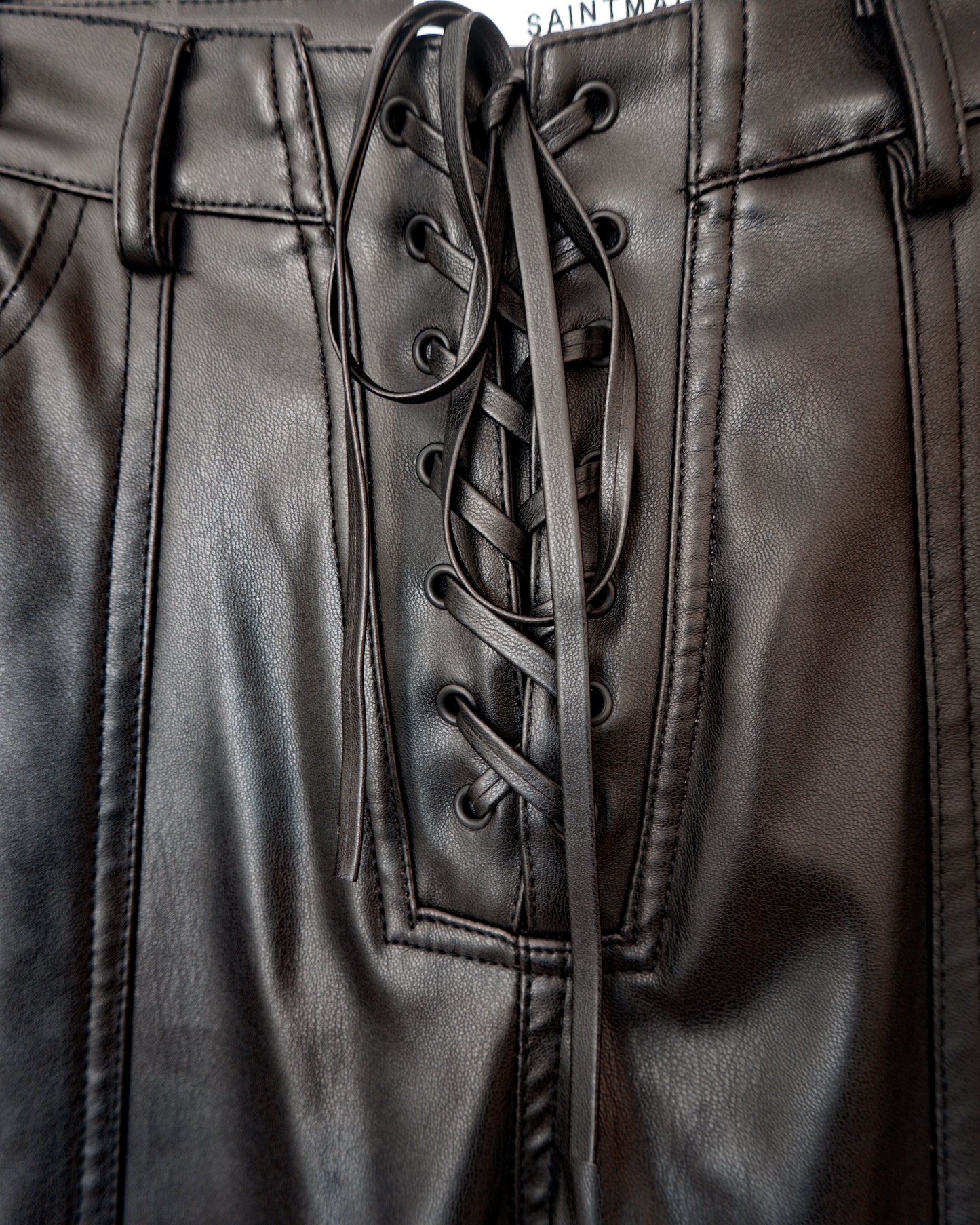 Pantalón Eco Leather - SaintMalē - La Reversa
