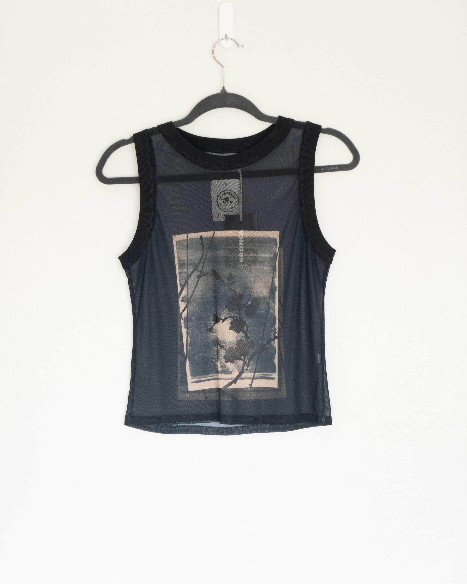 Polera Malla Negra Estampado - Bronca - La Reversa
