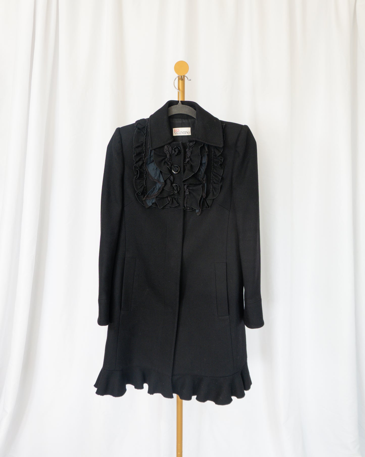 Abrigo Negro con Volantes - Red Valentino
