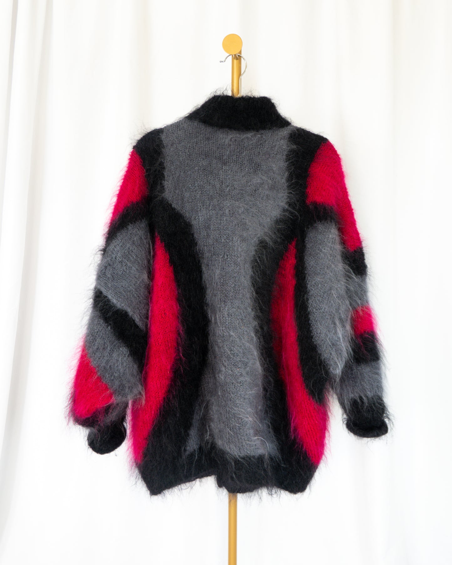 Cárdigan de Mohair Gris, Negro y Fucsia