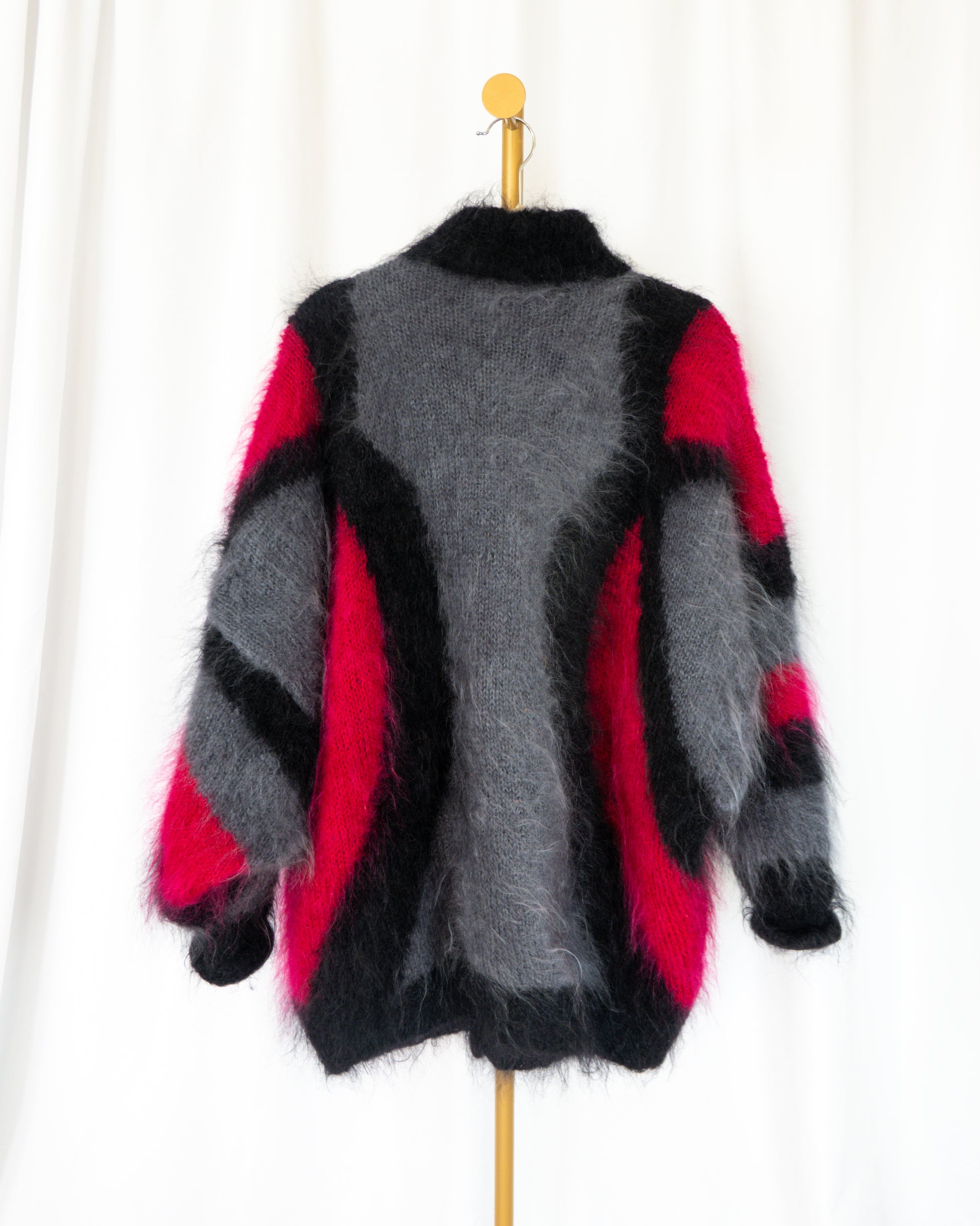Cárdigan de Mohair Gris, Negro y Fucsia