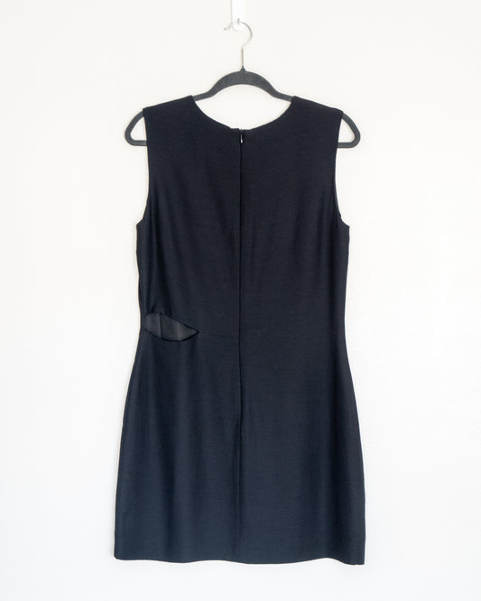 Vestido Negro Estructurado - Betsey Johnson