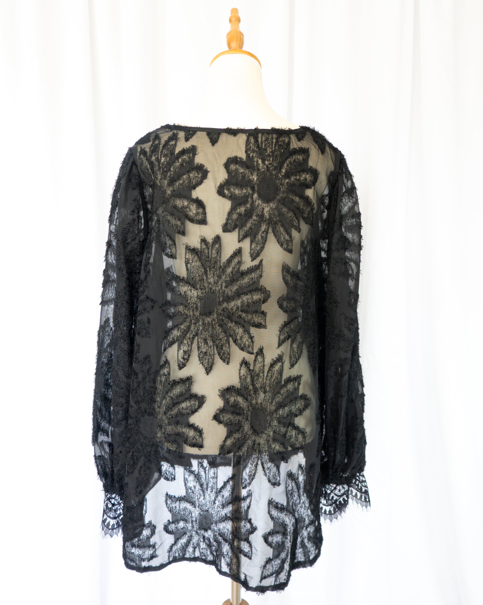 Top Black Sheer Floral Mesh - La Reversa