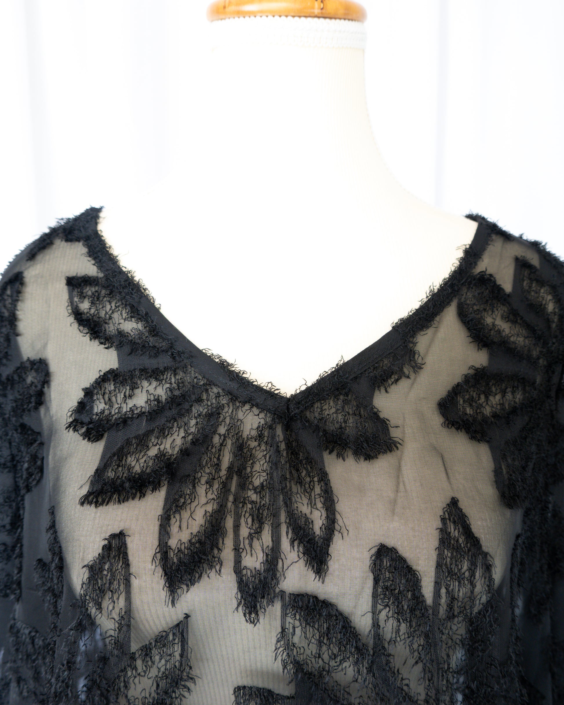 Top Black Sheer Floral Mesh - La Reversa