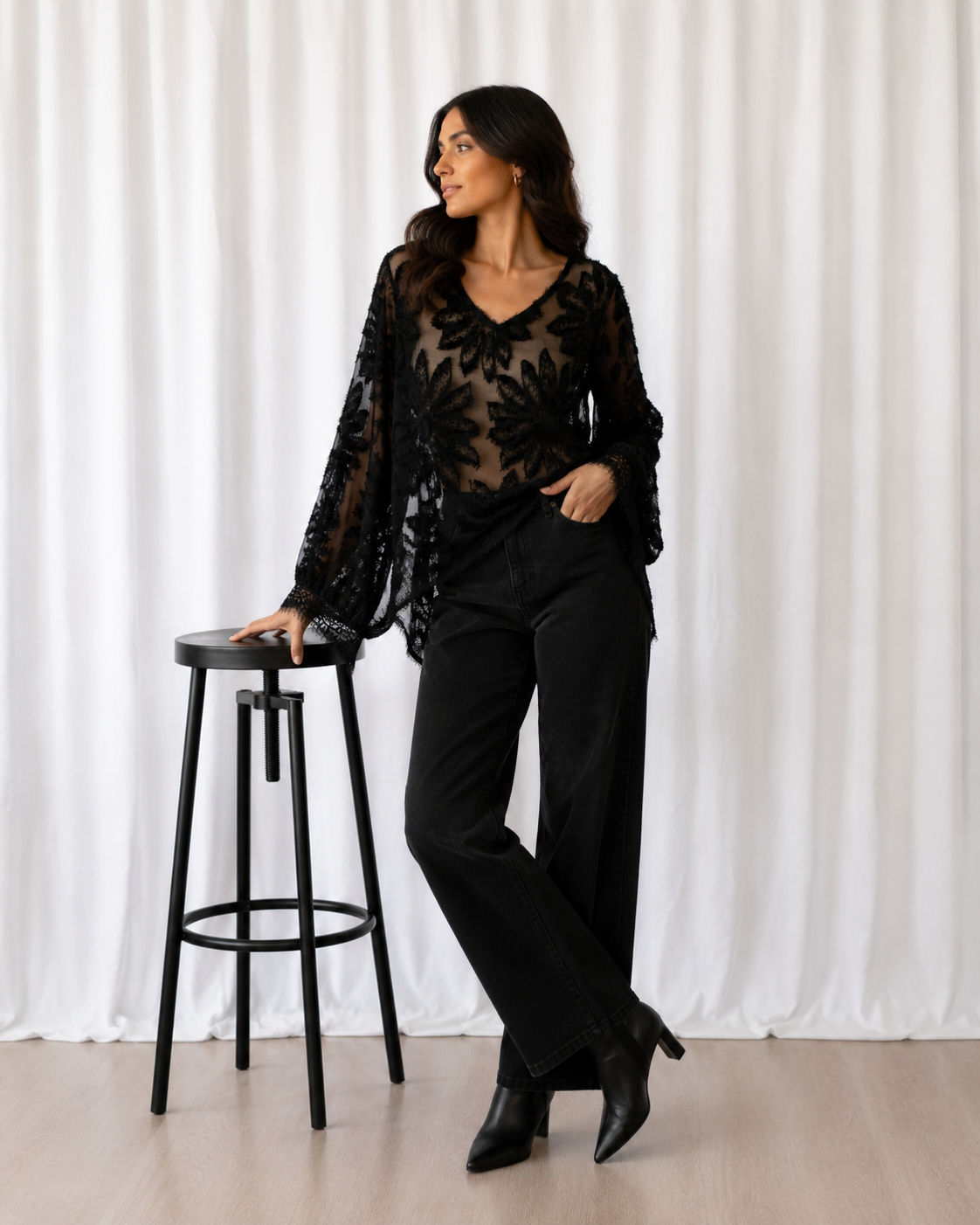 Top Black Sheer Floral Mesh - La Reversa